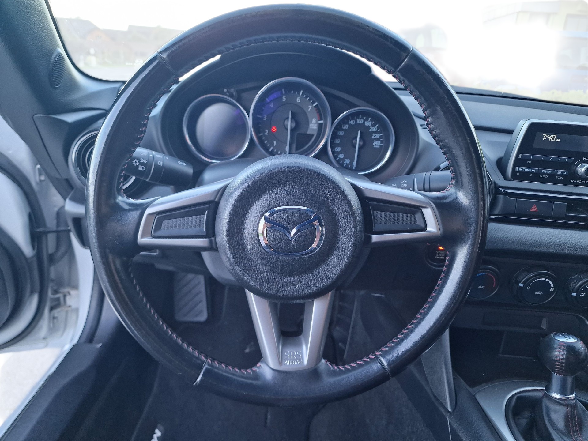 MAZDA MX-5 SKYACTIV-G 132 Challenge hellsilber met. 24Mt Gara-image-11