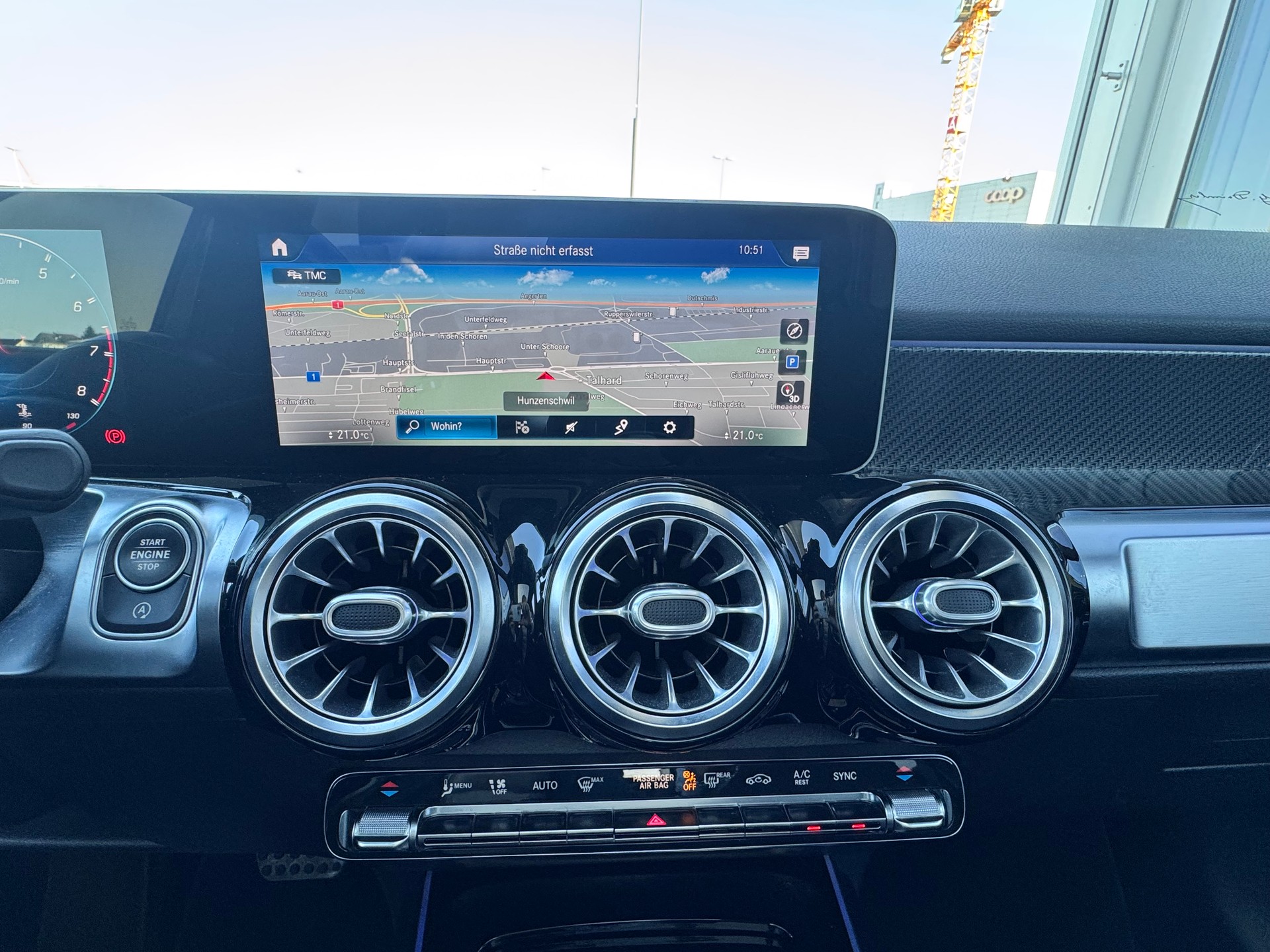 MERCEDES-BENZ GLB 35 AMG 4Matic 8G-Tronic-image-13
