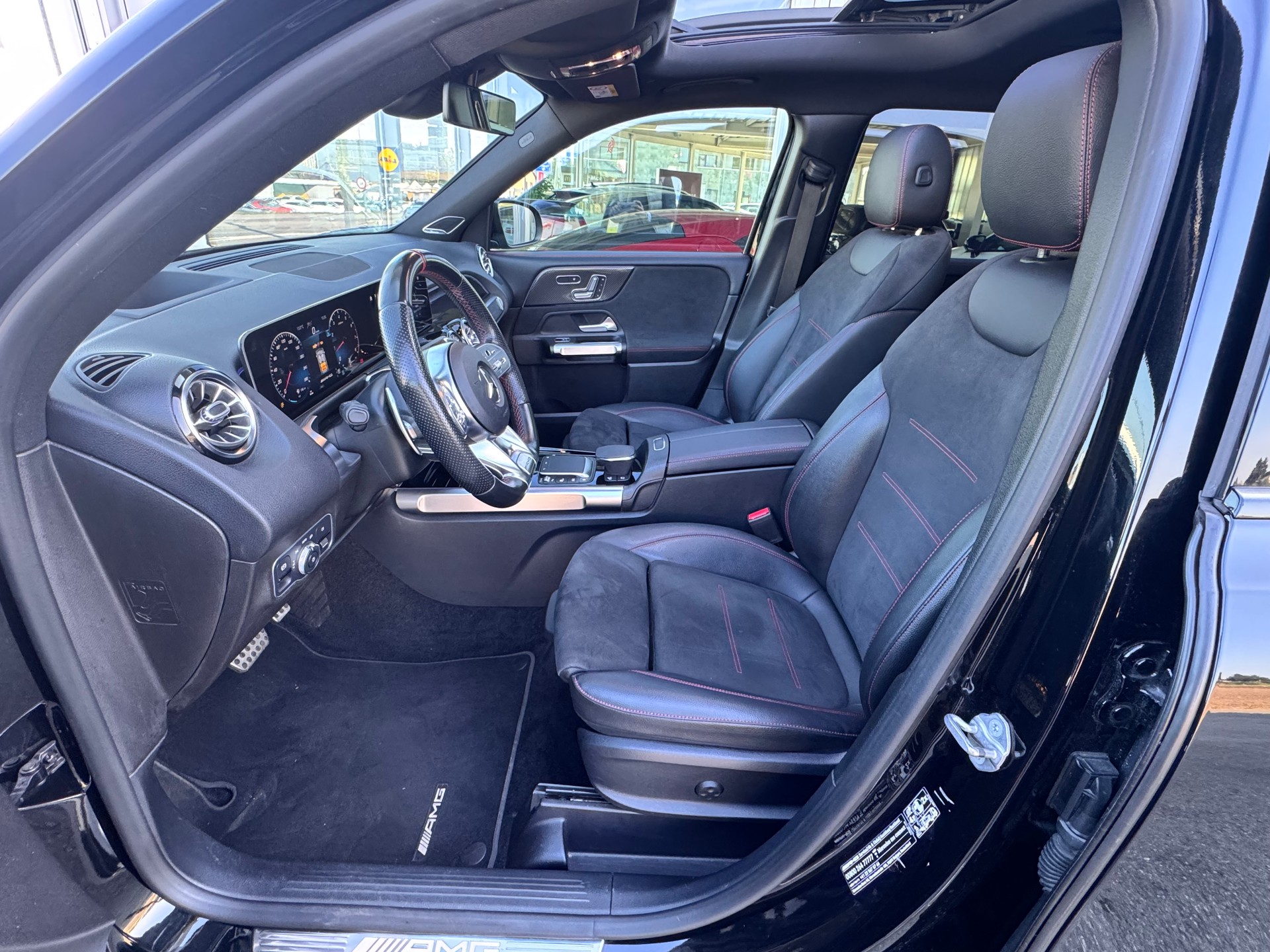 MERCEDES-BENZ GLB 35 AMG 4Matic 8G-Tronic-image-10