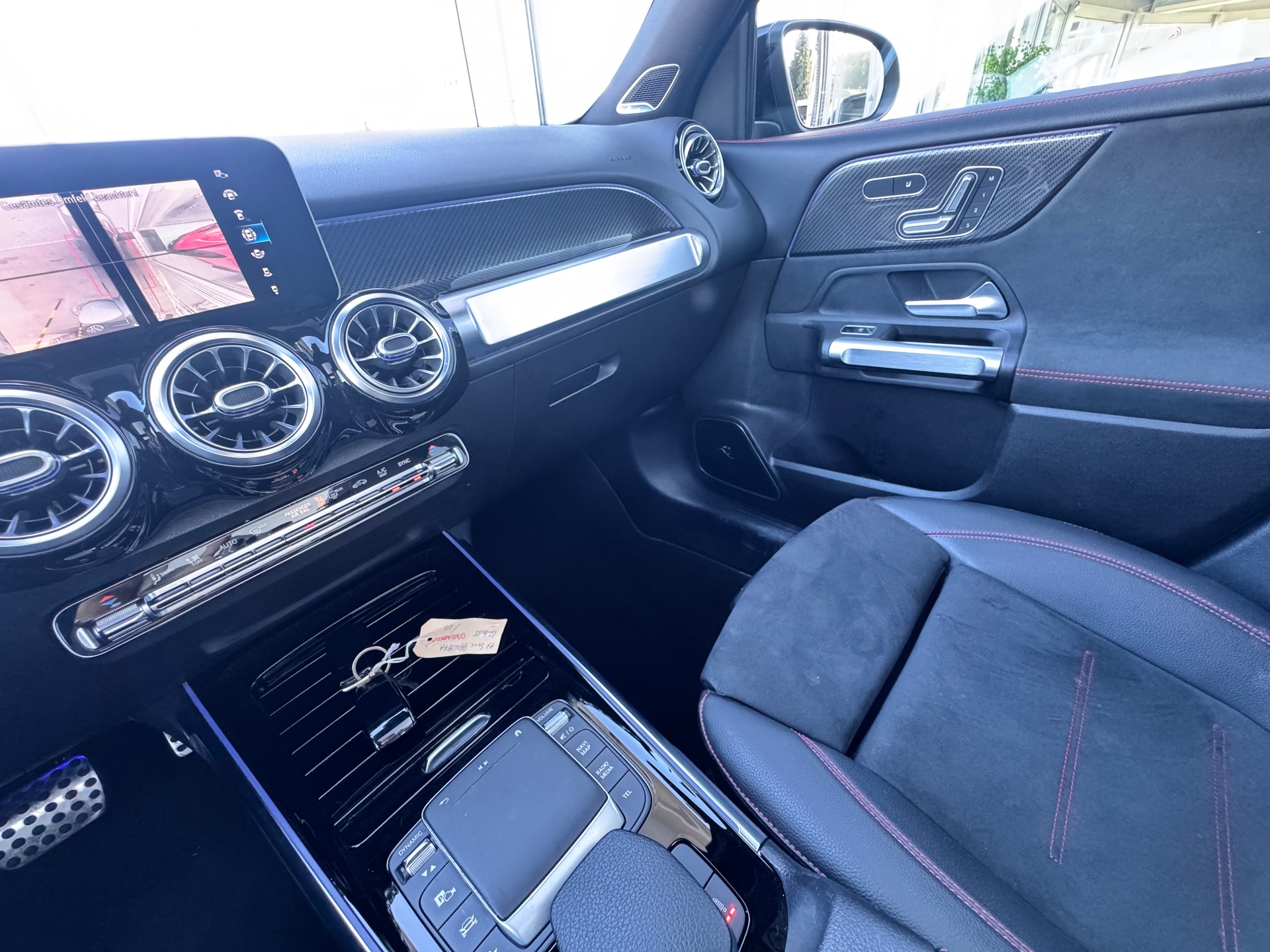 MERCEDES-BENZ GLB 35 AMG 4Matic 8G-Tronic-image-24
