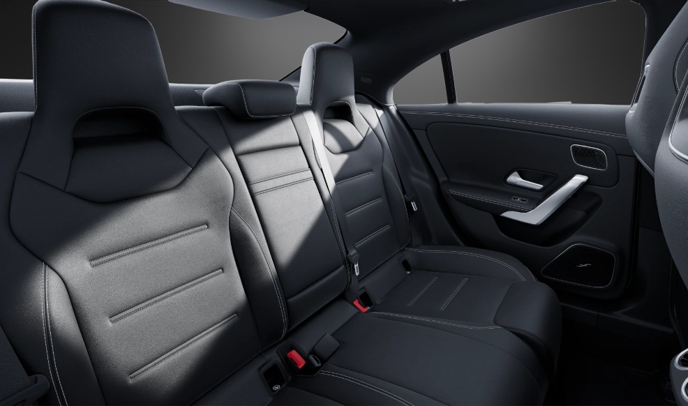 MERCEDES-BENZ CLA 35 AMG 4Matic 8G-DCT-image-9