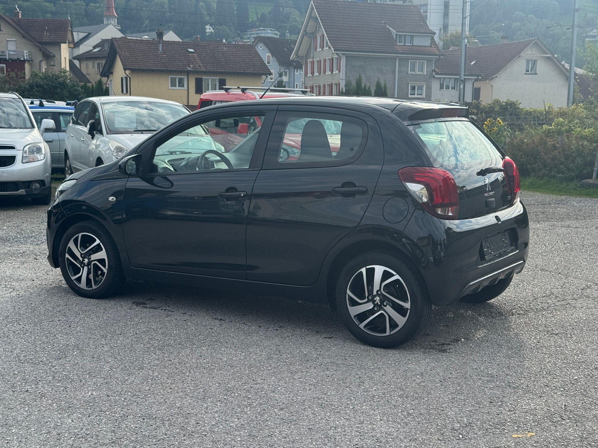 PEUGEOT 108 1.2 VTi Allure-image-14