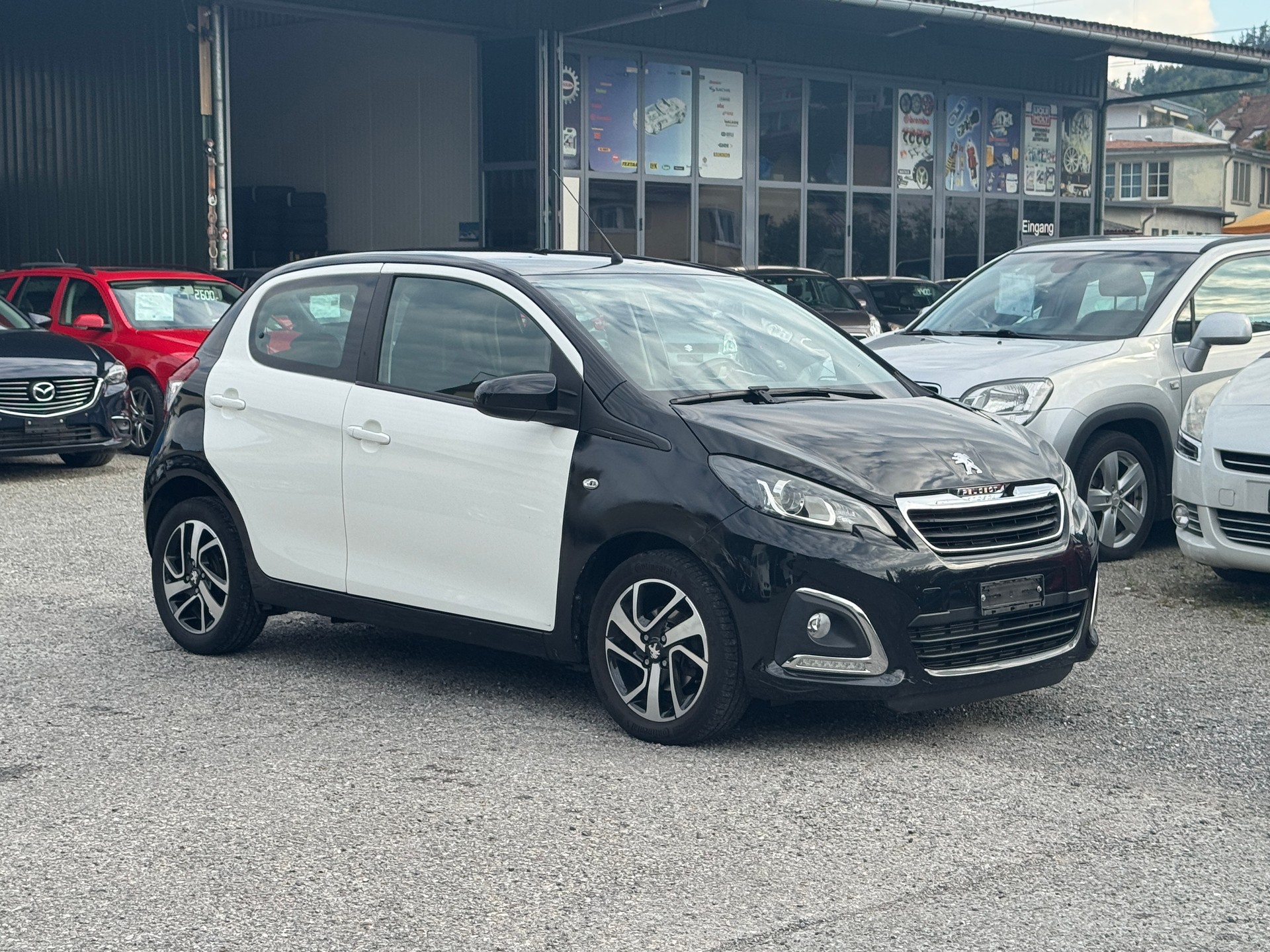 PEUGEOT 108 1.2 VTi Allure-image-4