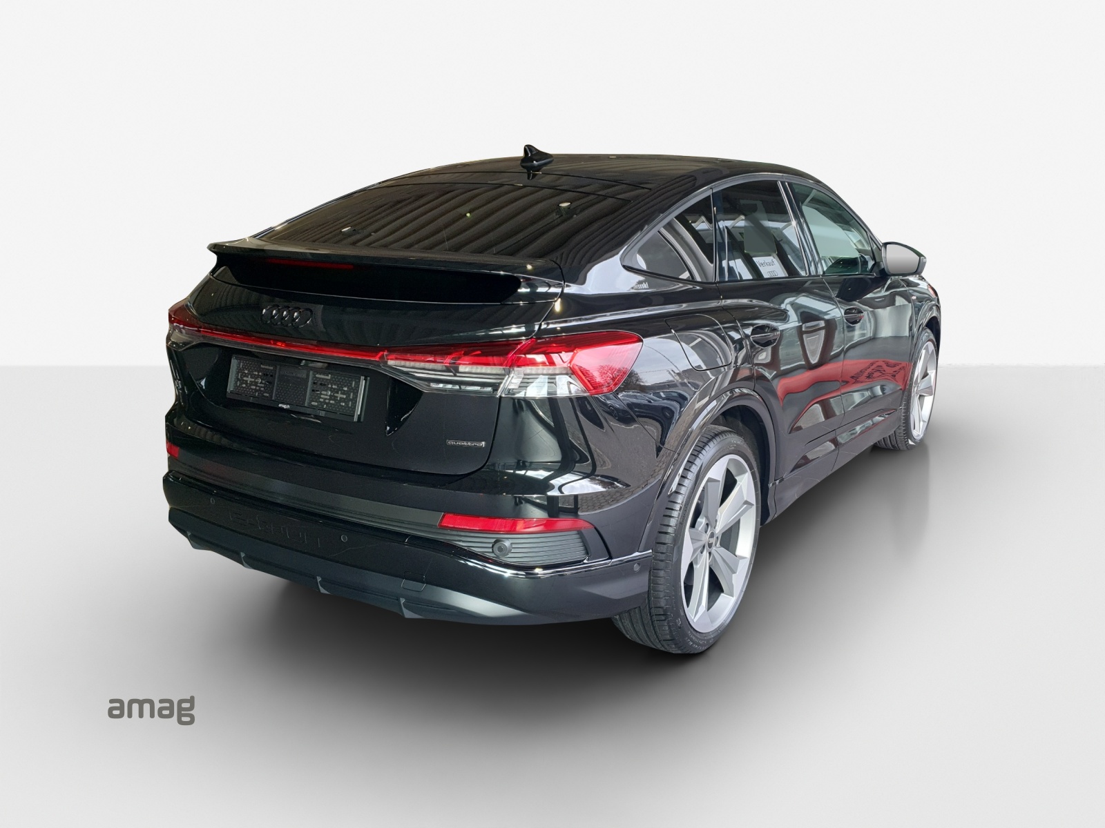 AUDI Q4 Sportback e-tron 45 Edition Swiss Ski quattro-image-4