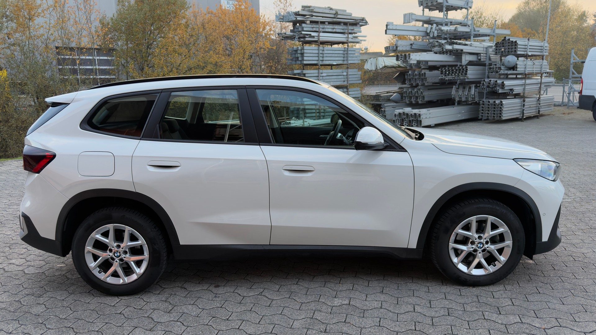 BMW X1 sDrive 18d-image-5