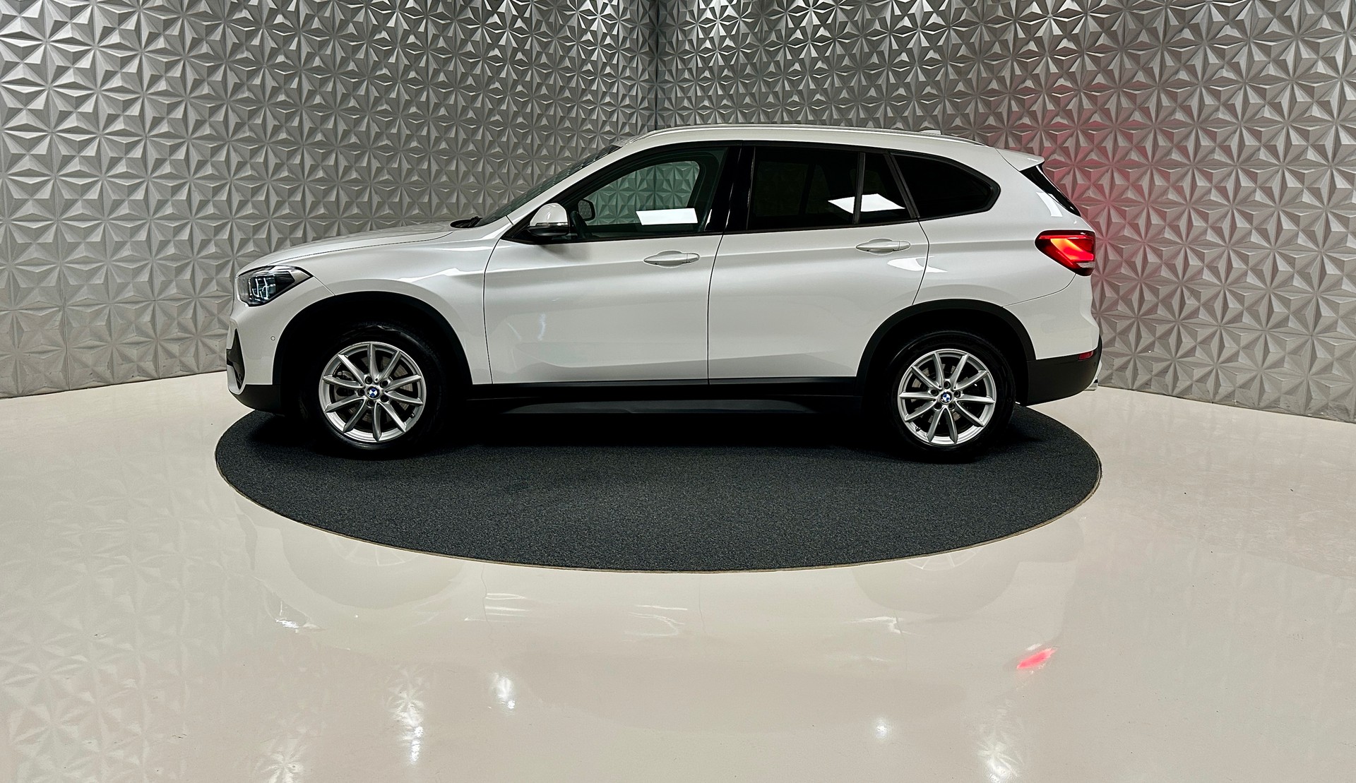 BMW X1 xDrive 20d Steptronic-image-7
