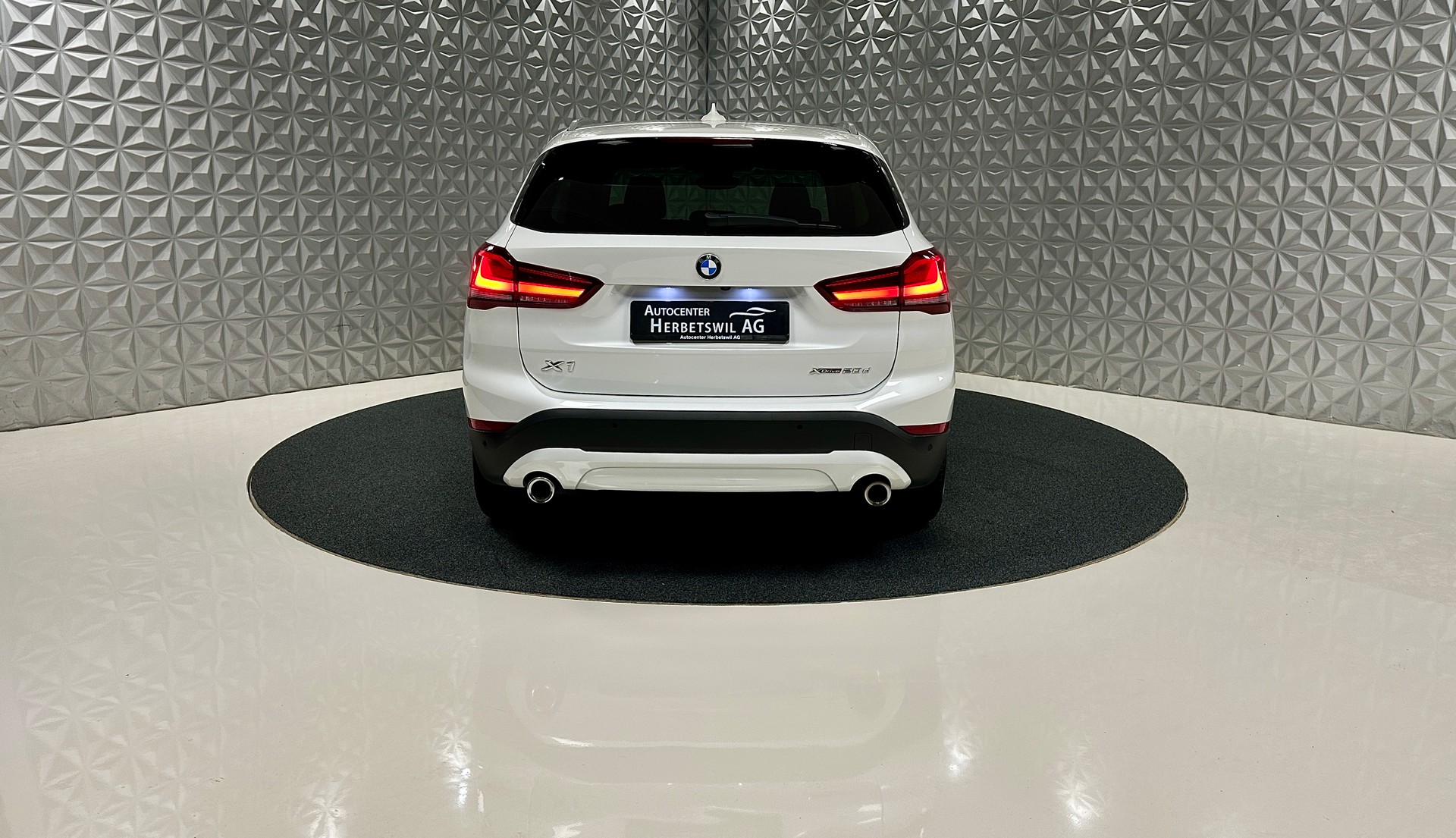 BMW X1 xDrive 20d Steptronic-image-5