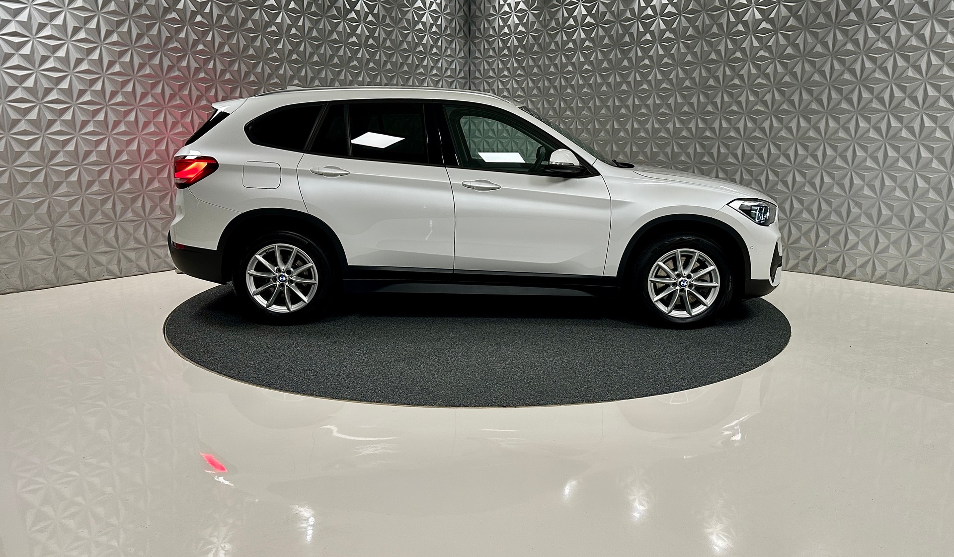 BMW X1 xDrive 20d Steptronic-image-3