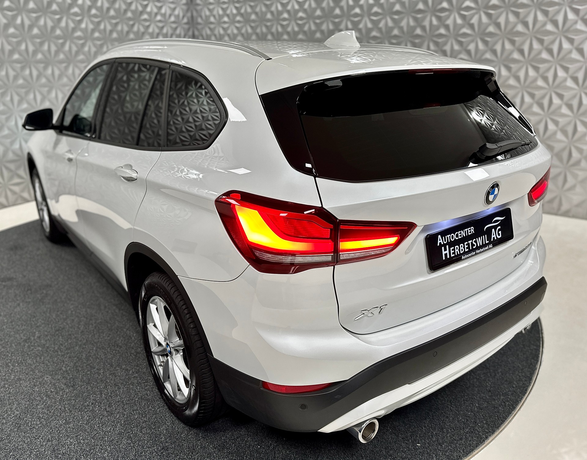 BMW X1 xDrive 20d Steptronic-image-9