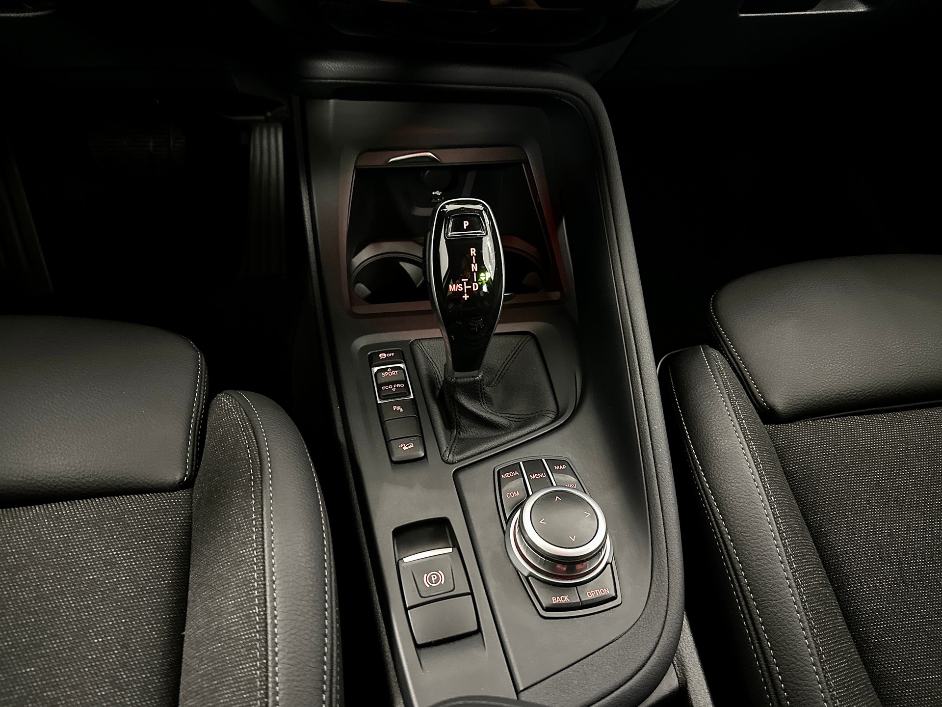 BMW X1 xDrive 20d Steptronic-image-18