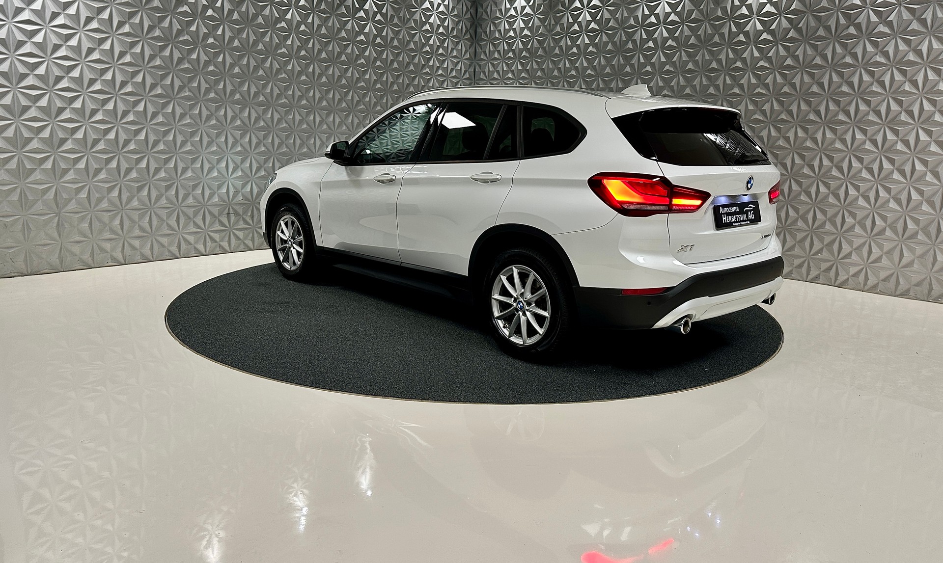 BMW X1 xDrive 20d Steptronic-image-6