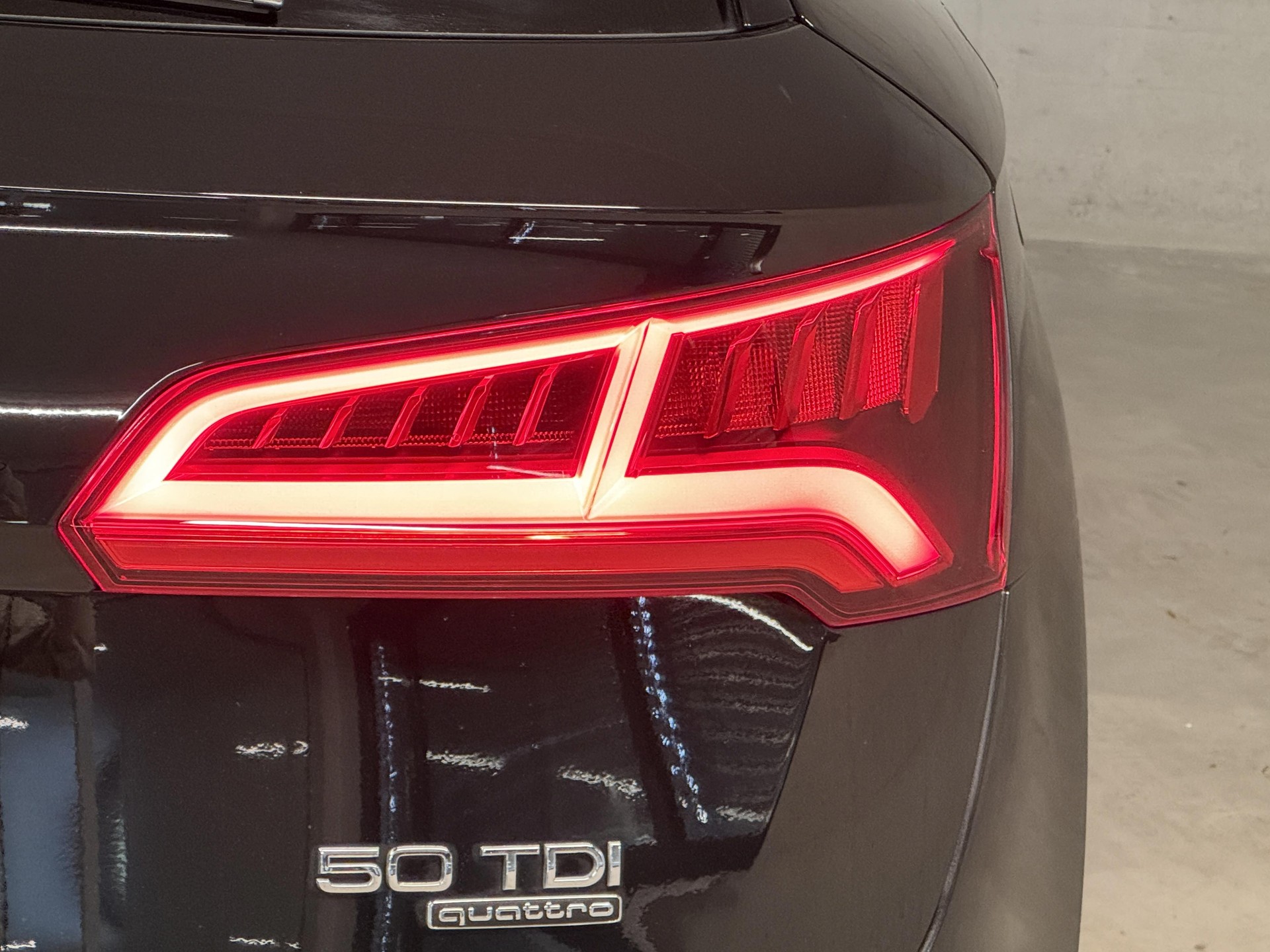 AUDI Q5 3.0 TDI sport quattro tiptronic-image-5
