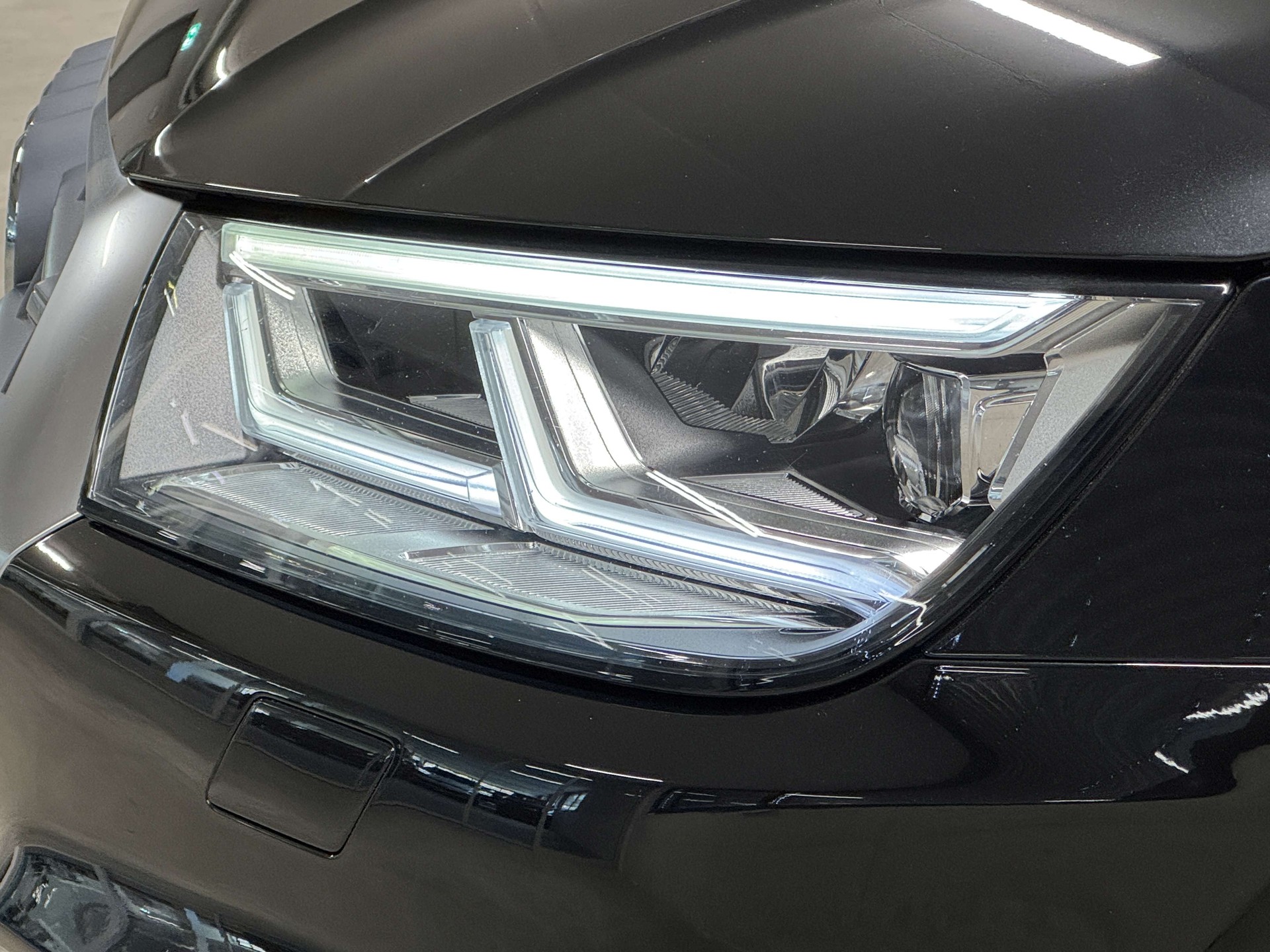 AUDI Q5 3.0 TDI sport quattro tiptronic-image-4