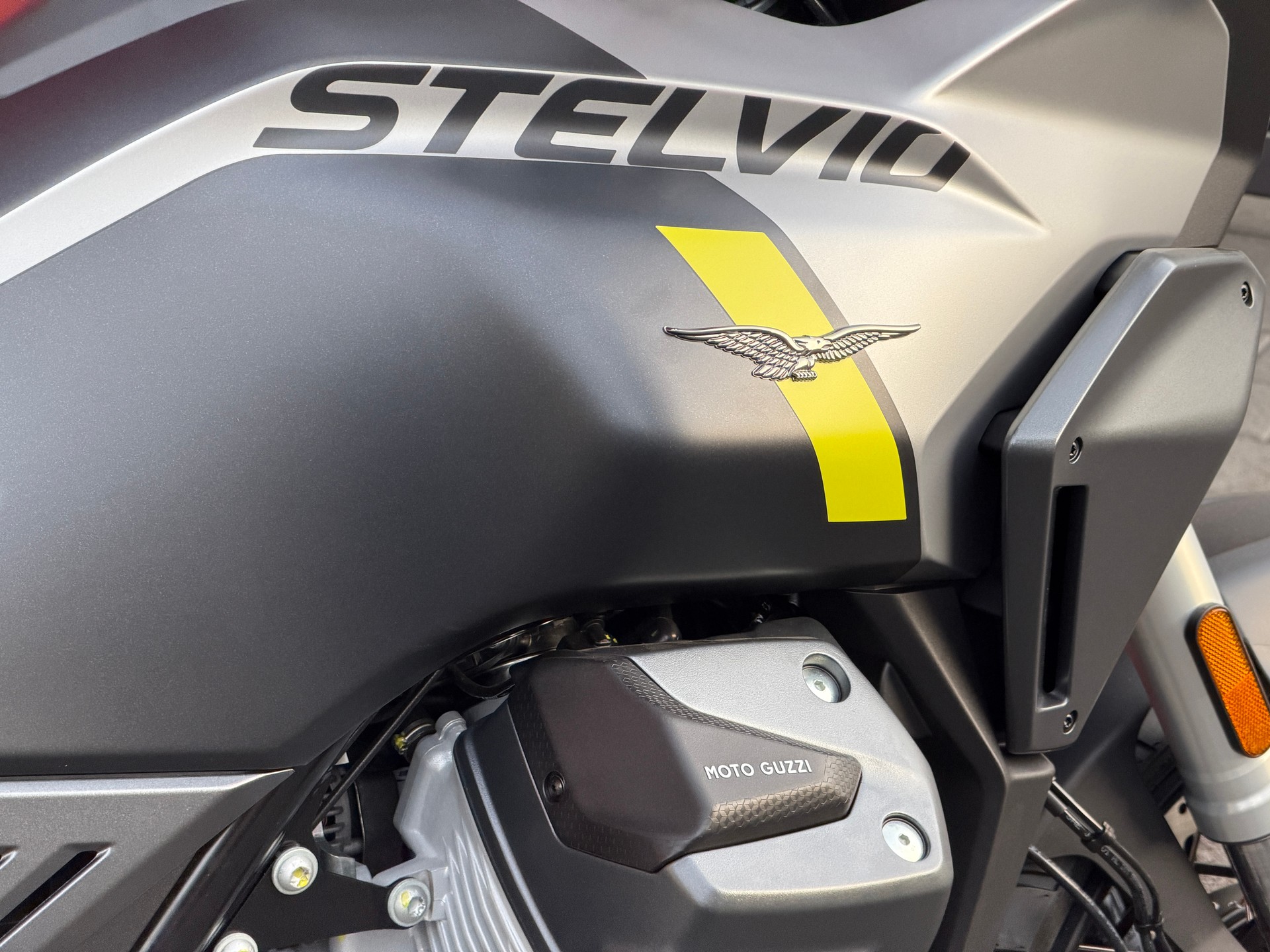MOTO GUZZI Stelvio 1000 PFF RAS E5+-showroom-element-3