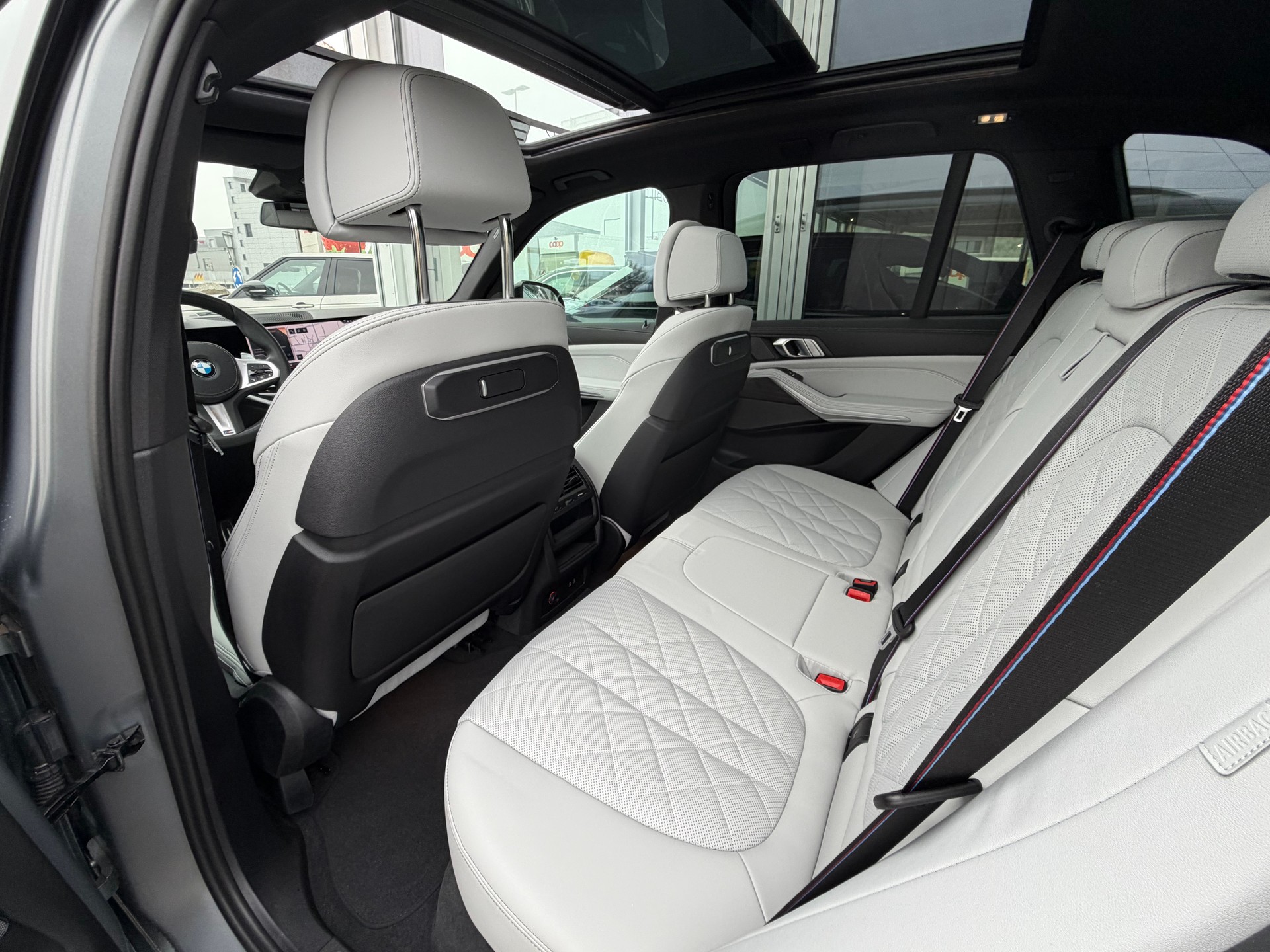 BMW X5 xDrive 48V 30d M Sport Pro Steptronic-image-13