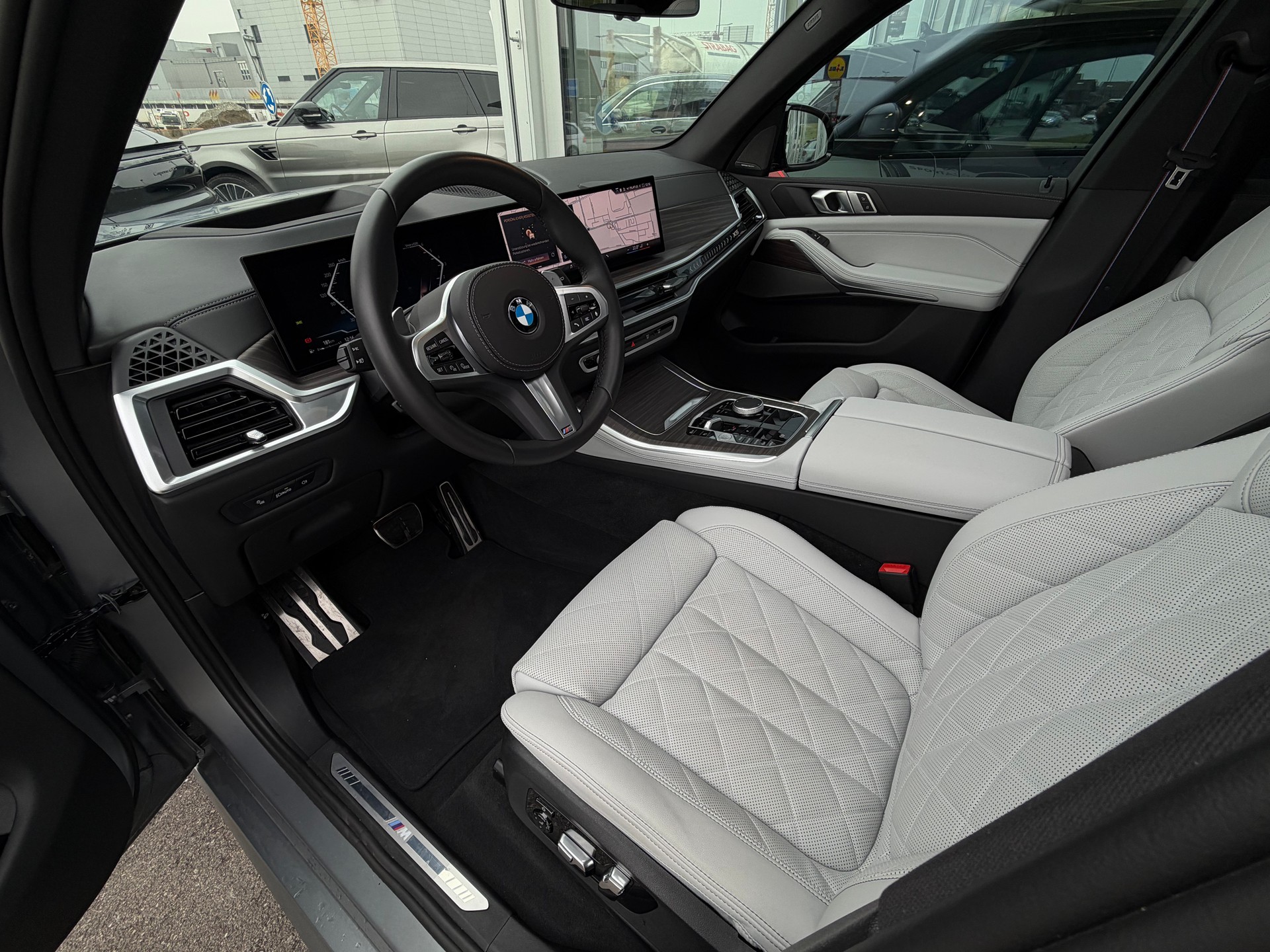 BMW X5 xDrive 48V 30d M Sport Pro Steptronic-image-18
