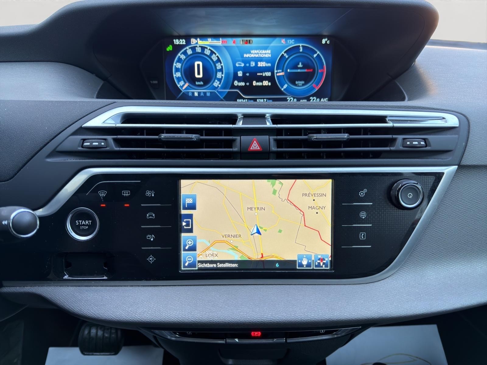 CITROEN C4 Picasso 1.6 e-HDi Exclusive ETG6-image-9