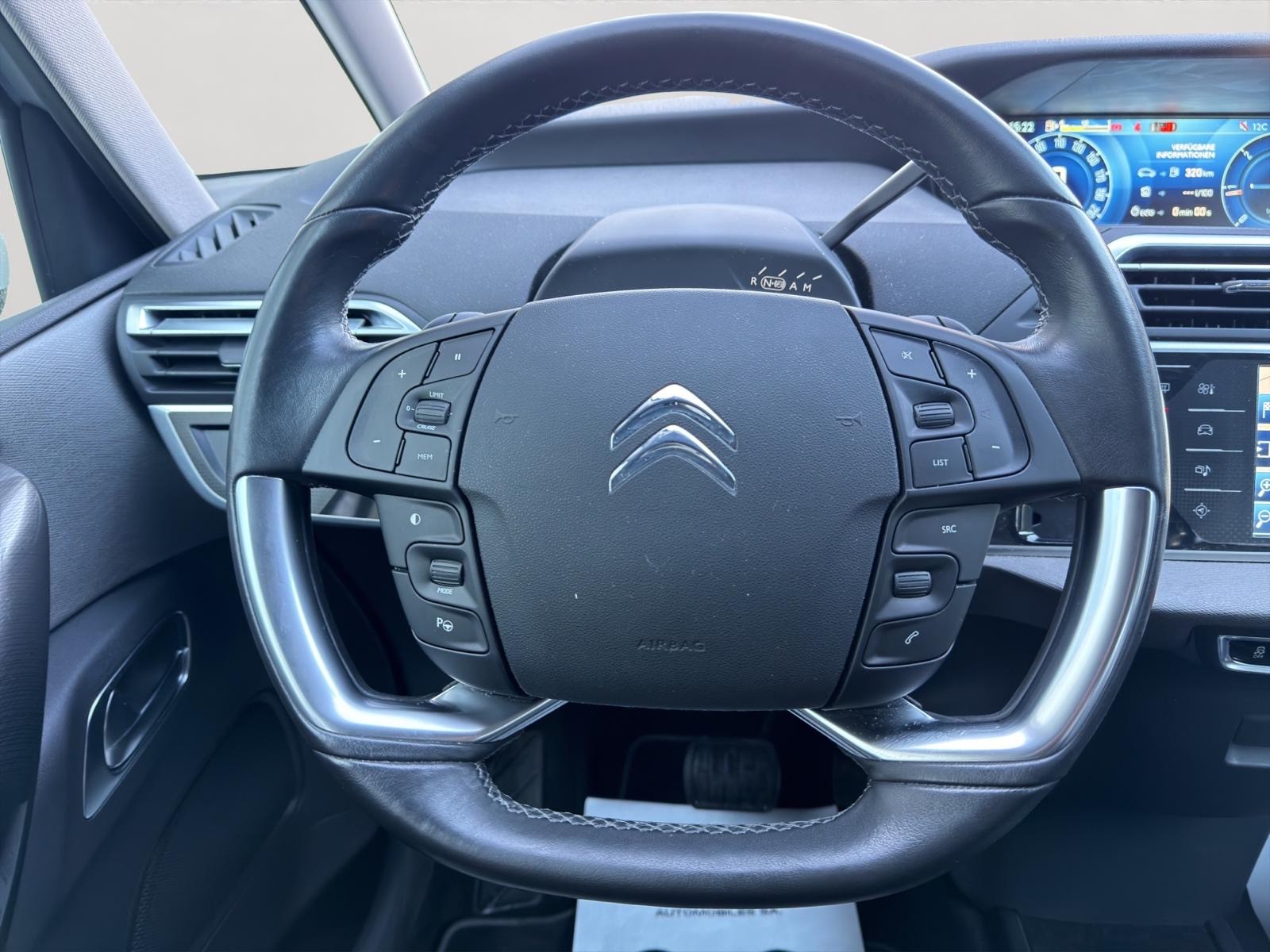 CITROEN C4 Picasso 1.6 e-HDi Exclusive ETG6-image-6