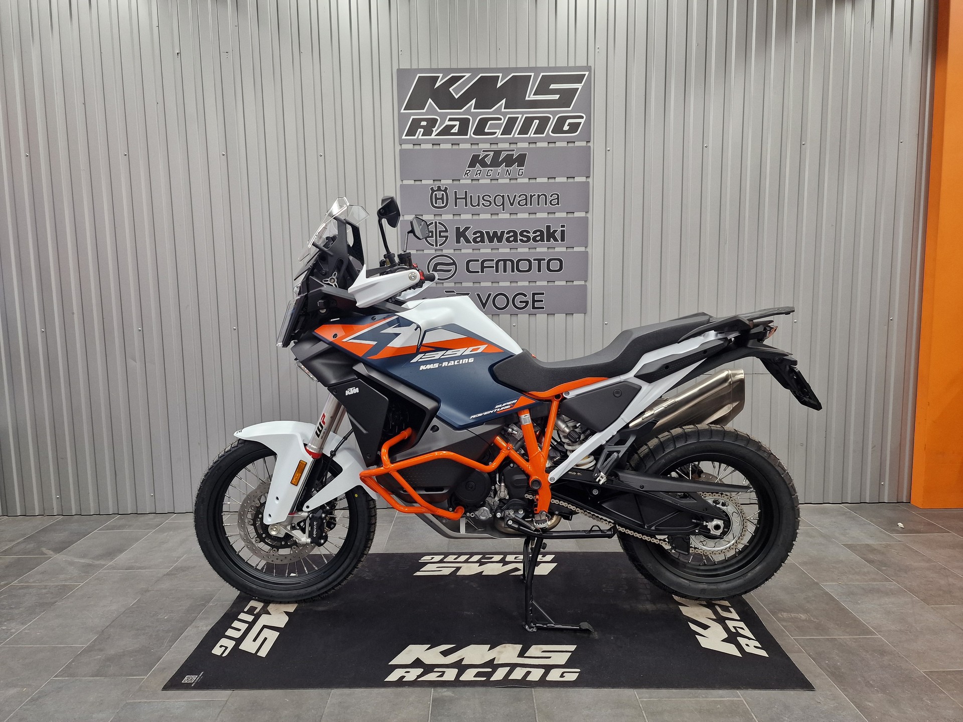 KTM 1390 Super Adventure R-showroom-element-1