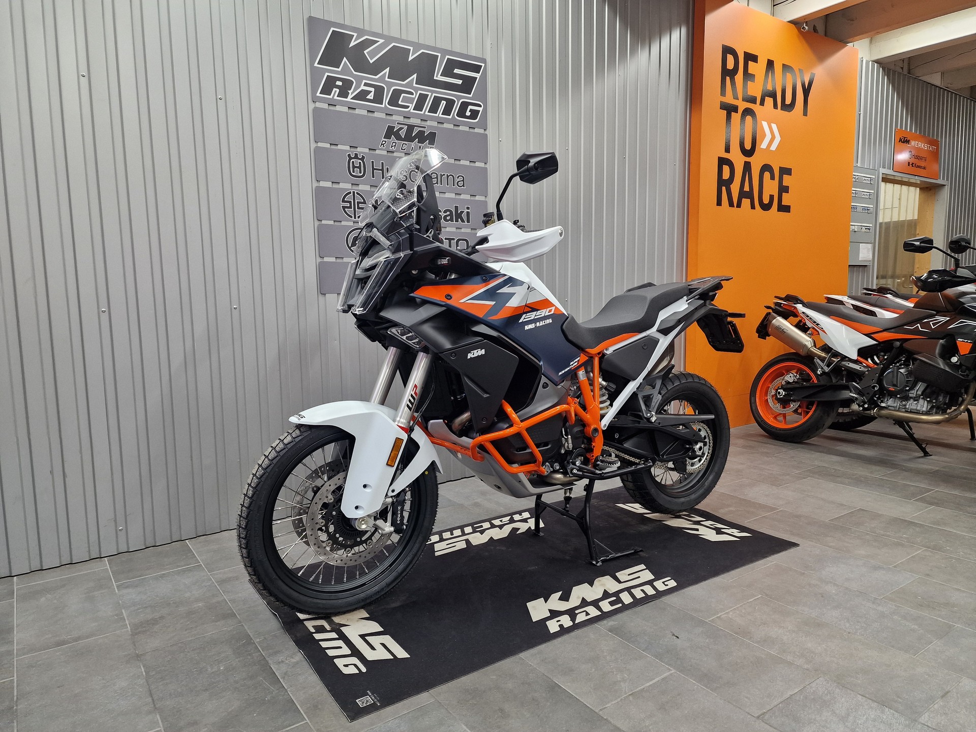 KTM 1390 Super Adventure R-showroom-element-2
