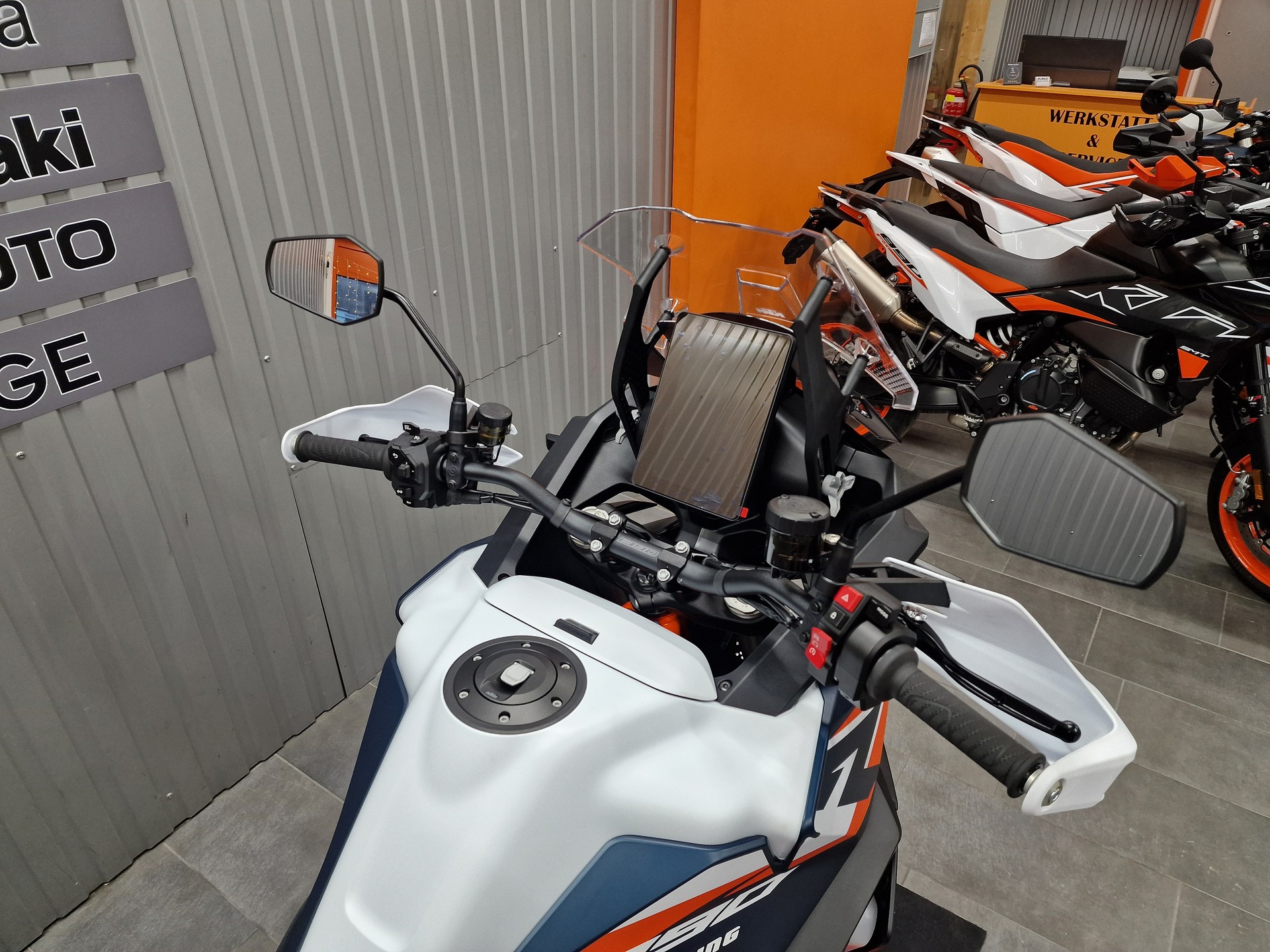 KTM 1390 Super Adventure R-image-7