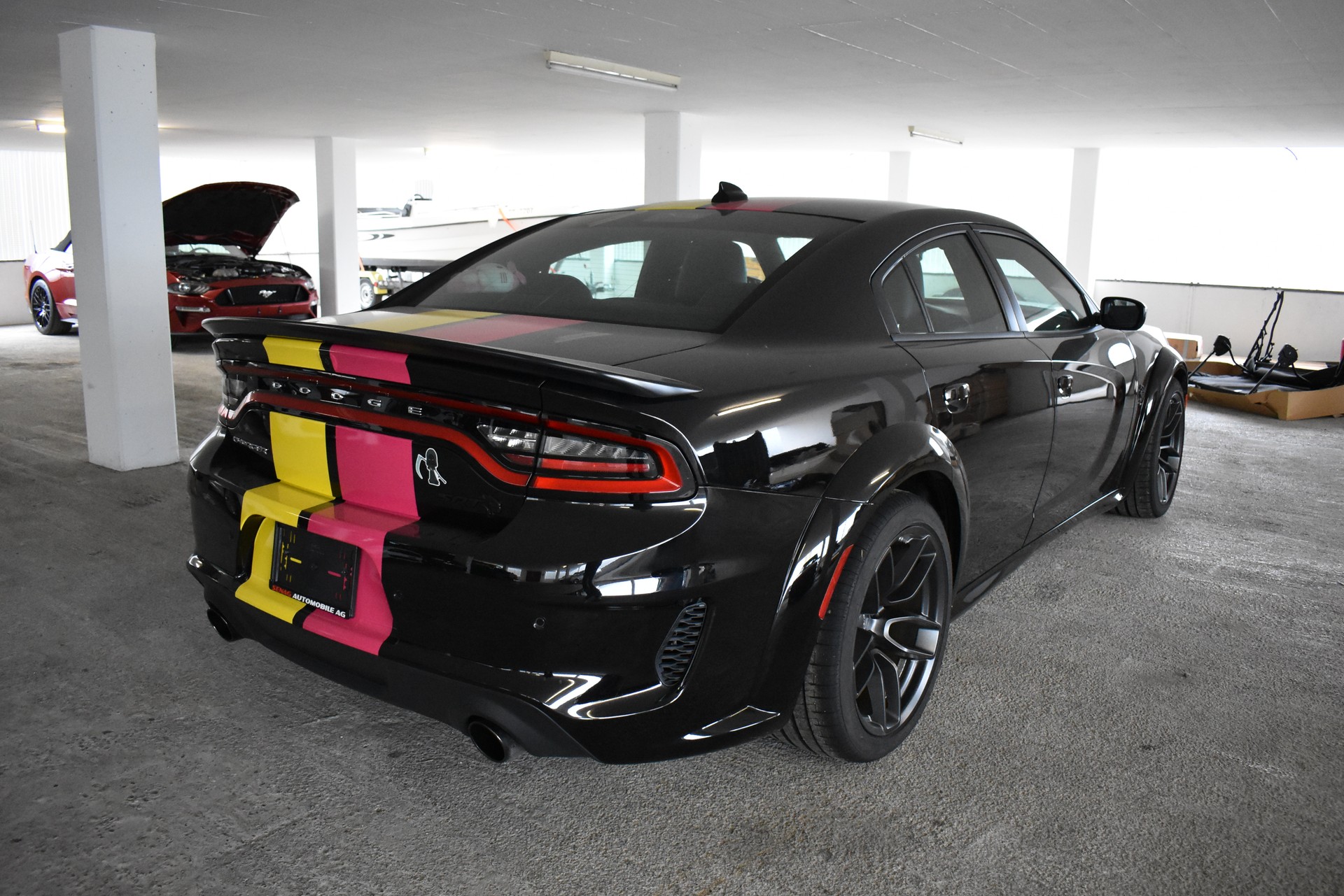 DODGE Charger 6.2 Hellcat Widebody-image-5