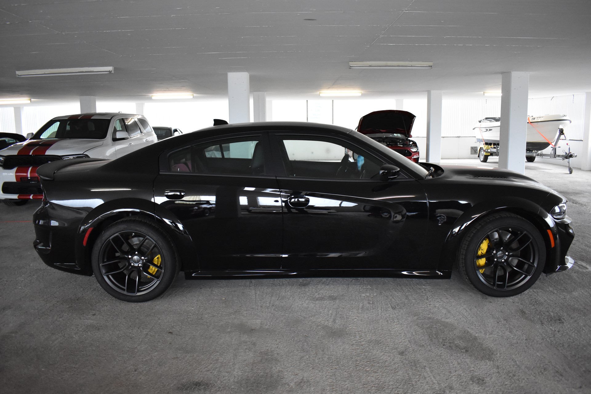DODGE Charger 6.2 Hellcat Widebody-image-6