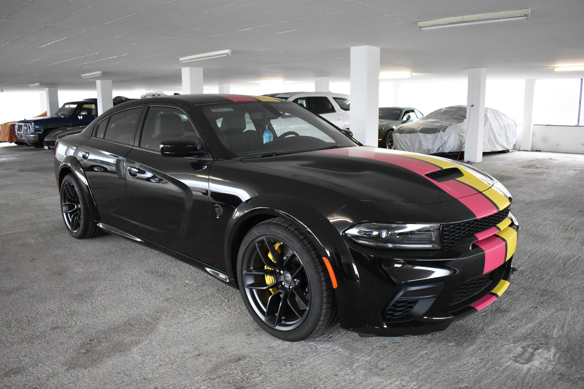 DODGE Charger 6.2 Hellcat Widebody-image-7