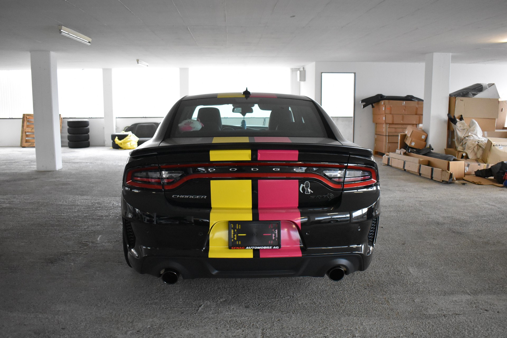DODGE Charger 6.2 Hellcat Widebody-image-4
