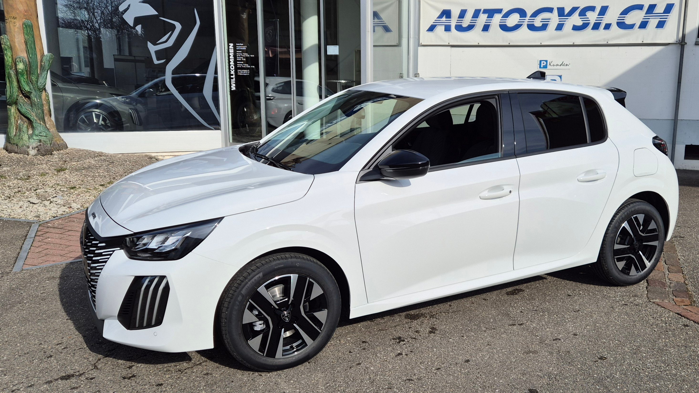 PEUGEOT e-208 Spirit II Automat — slika 1