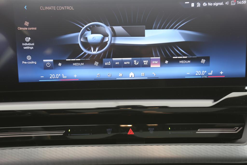 BMW 520d xDrive Touring-image-8