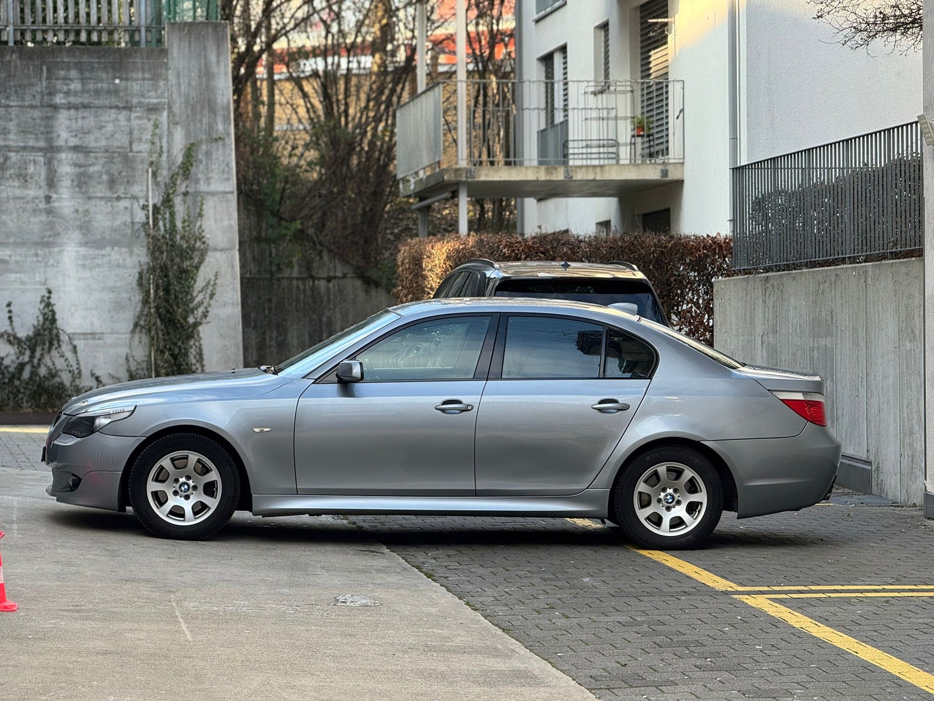BMW 530d-image-9