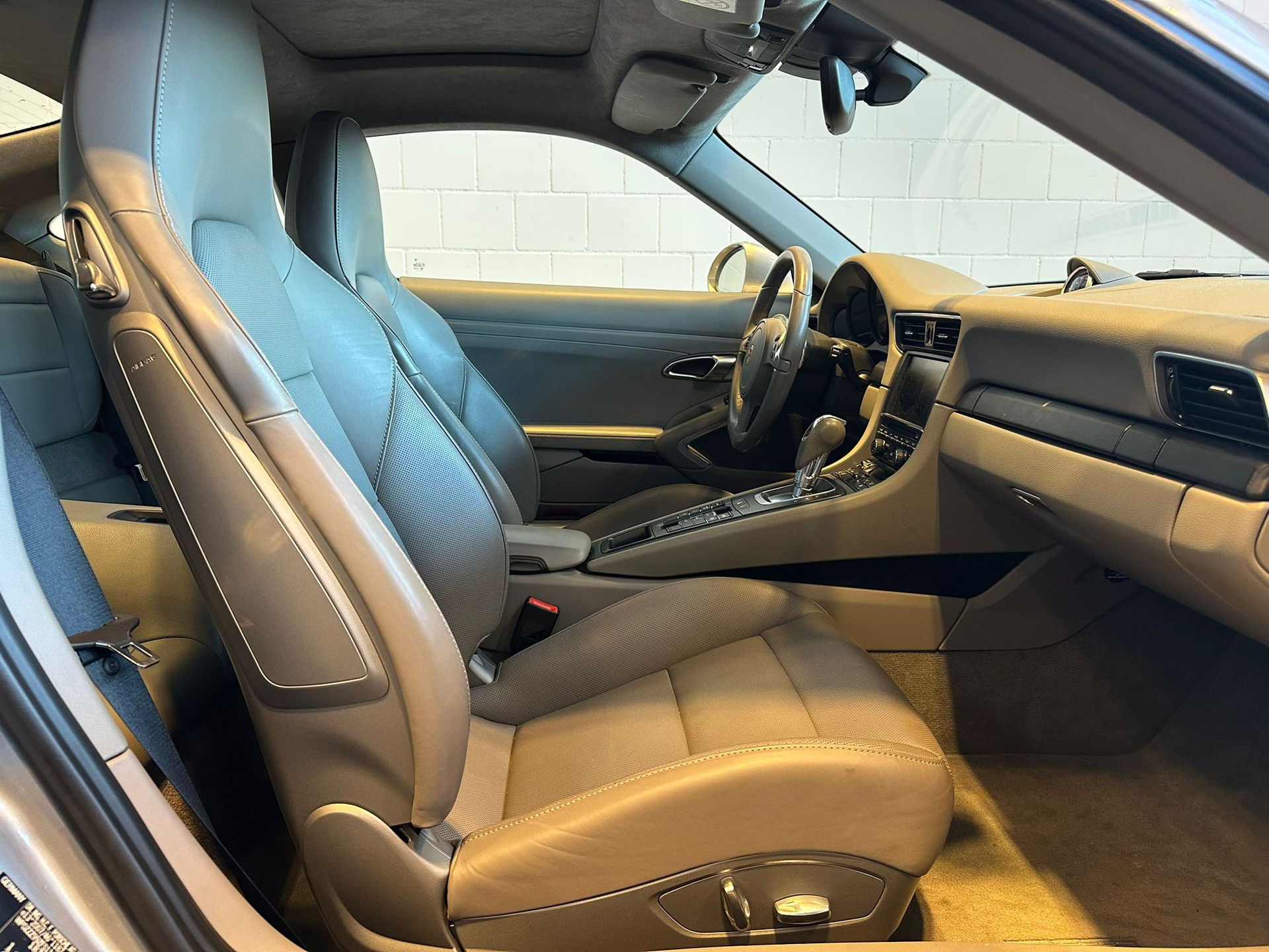 PORSCHE 911 Carrera GTS PDK-image-9