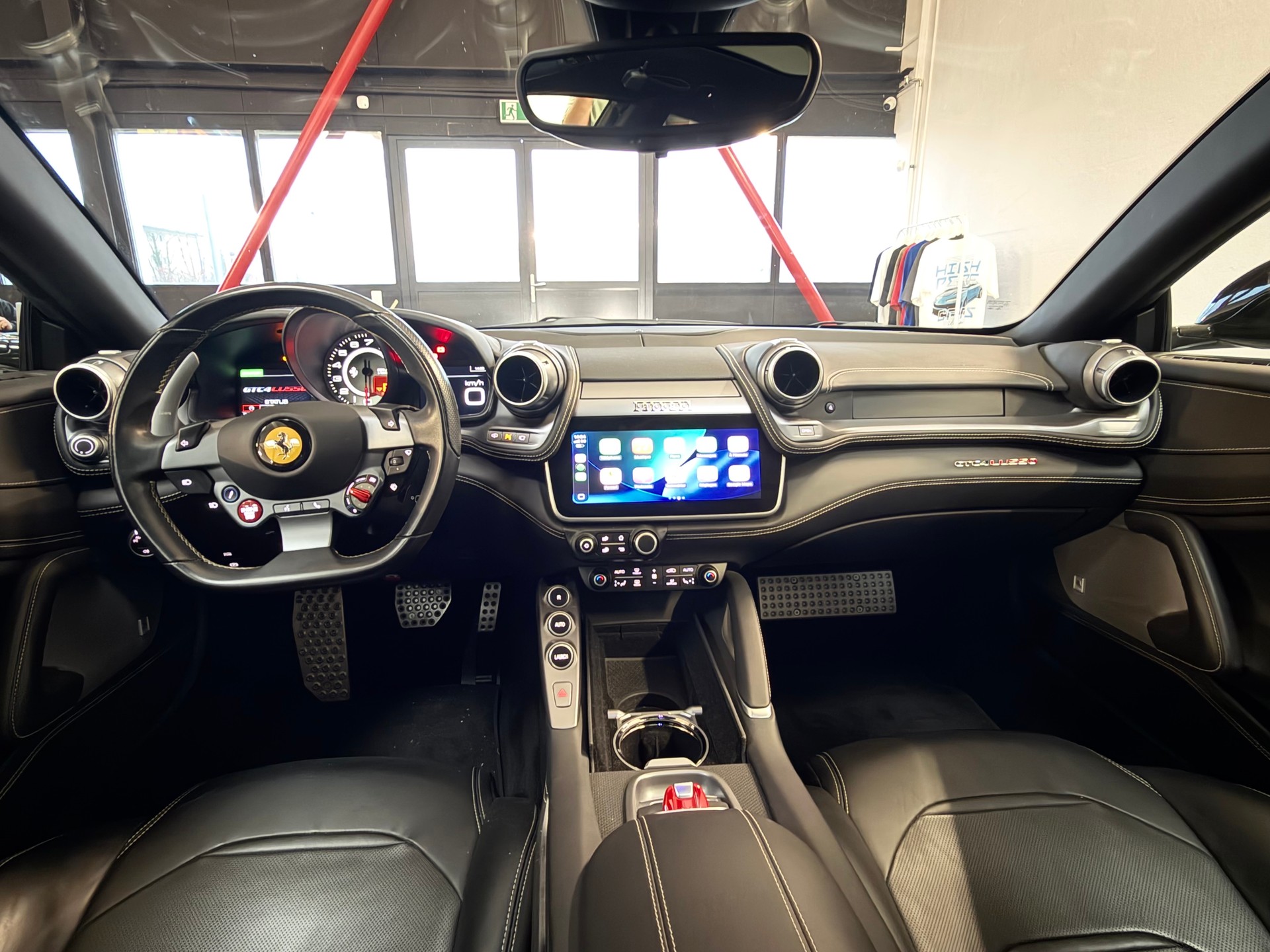 FERRARI GTC 4 Lusso-image-8