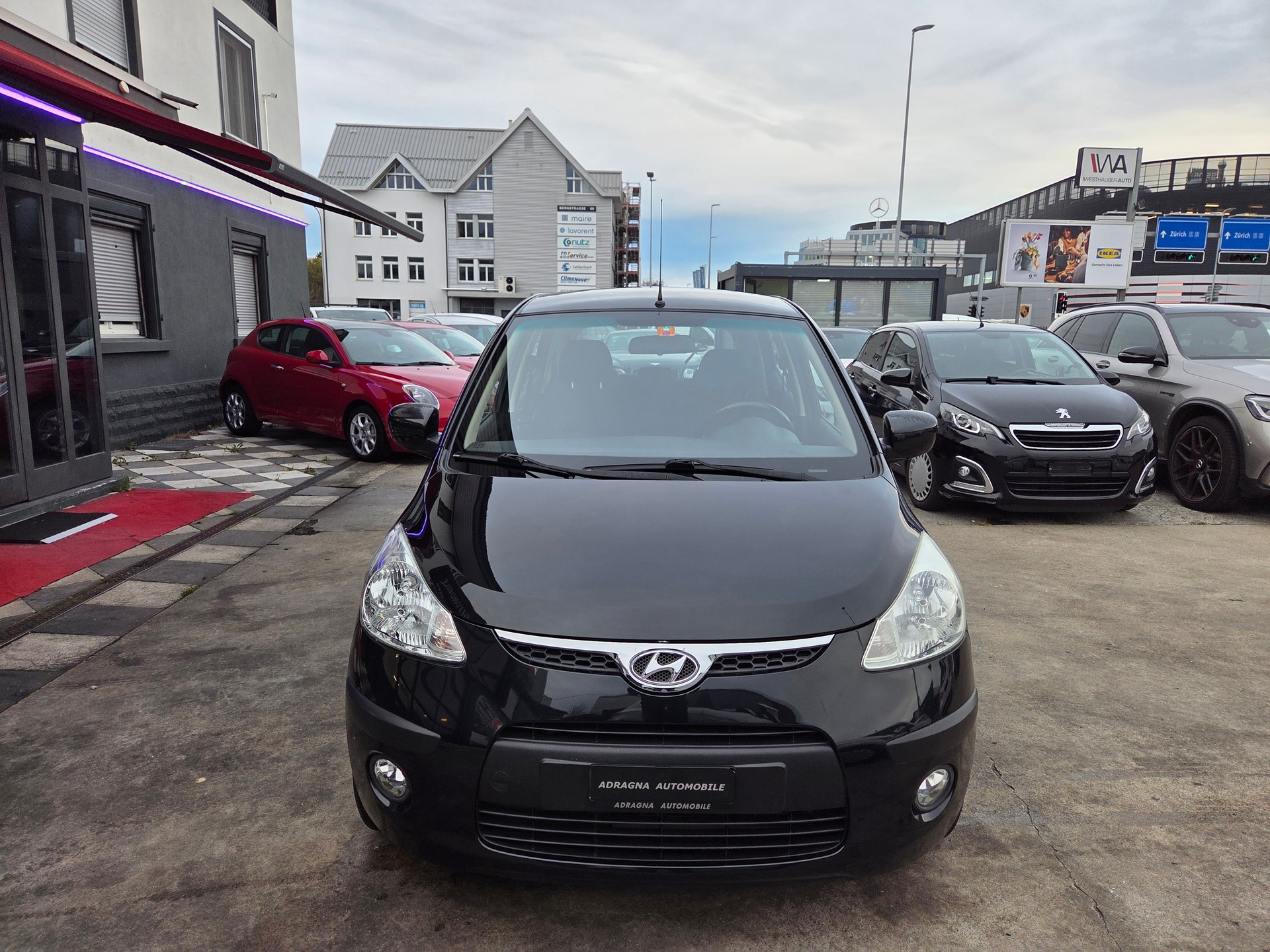 HYUNDAI i10 1.1 Style Automatic-image-10