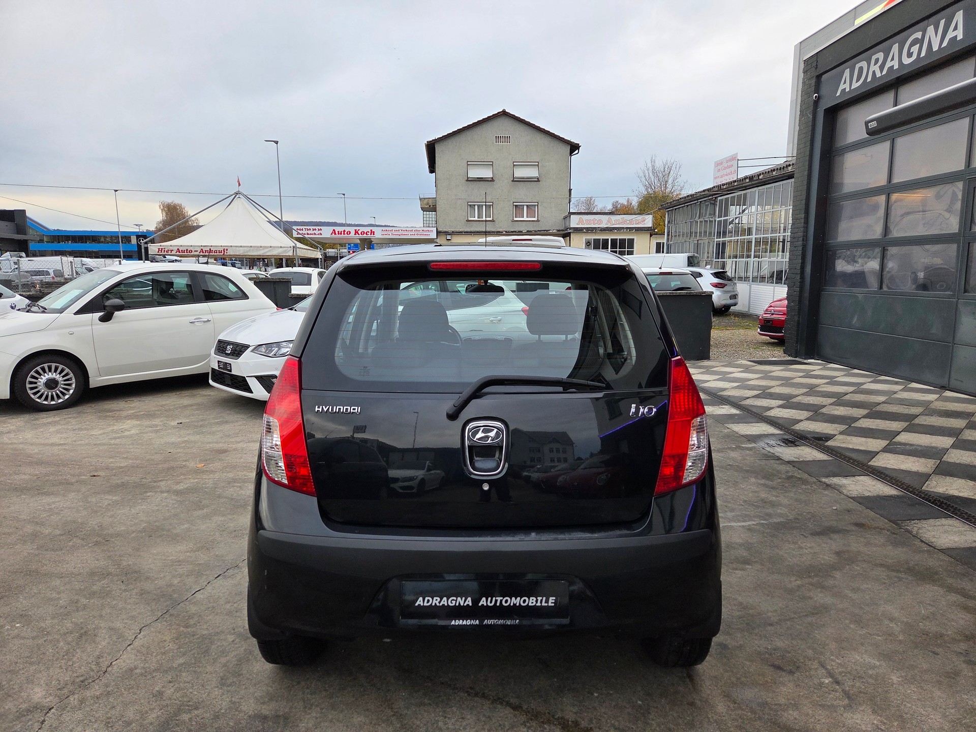 HYUNDAI i10 1.1 Style Automatic-image-7