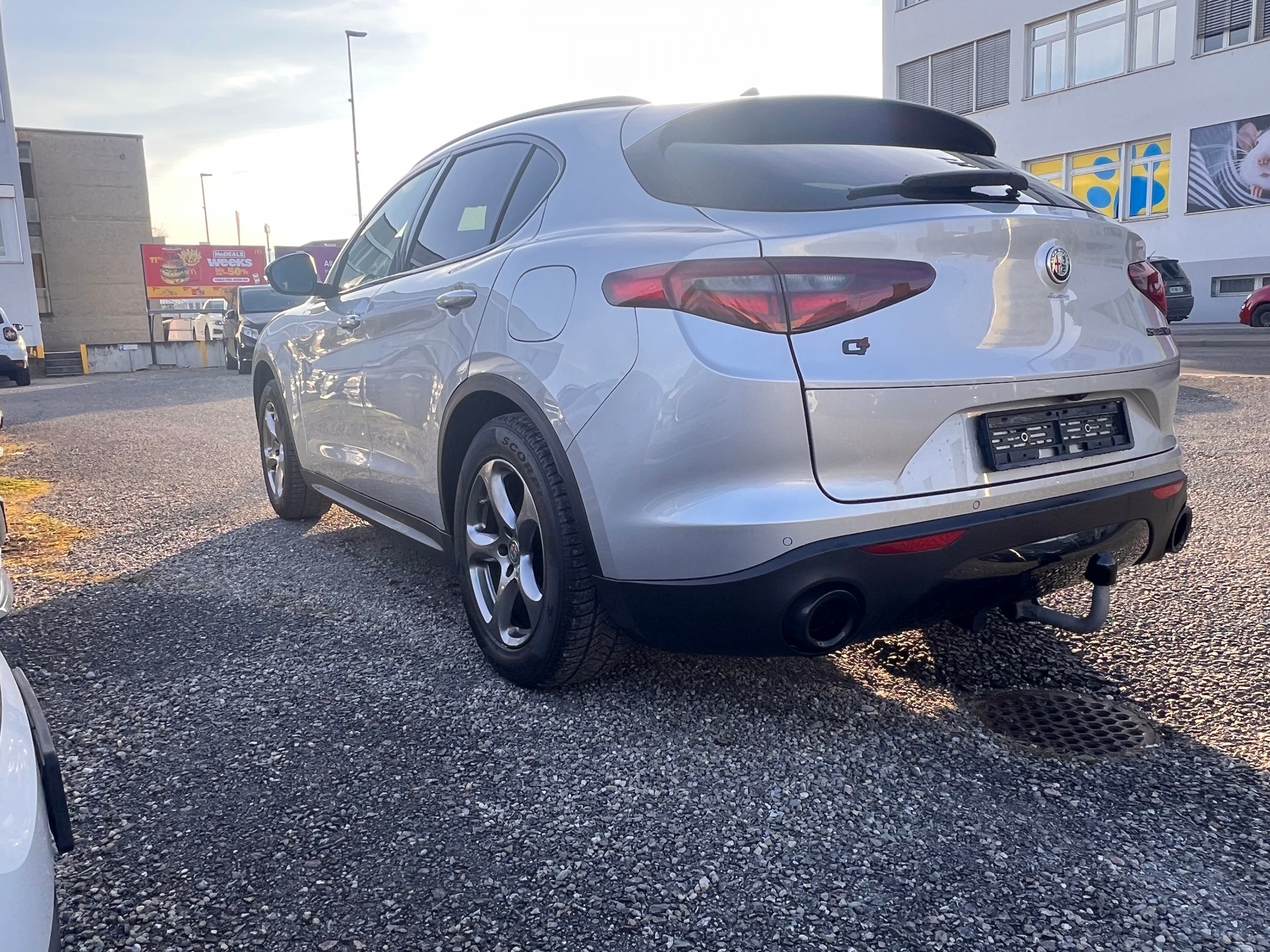 ALFA ROMEO Stelvio 2.0 Sport Q4 Automatic-image-4