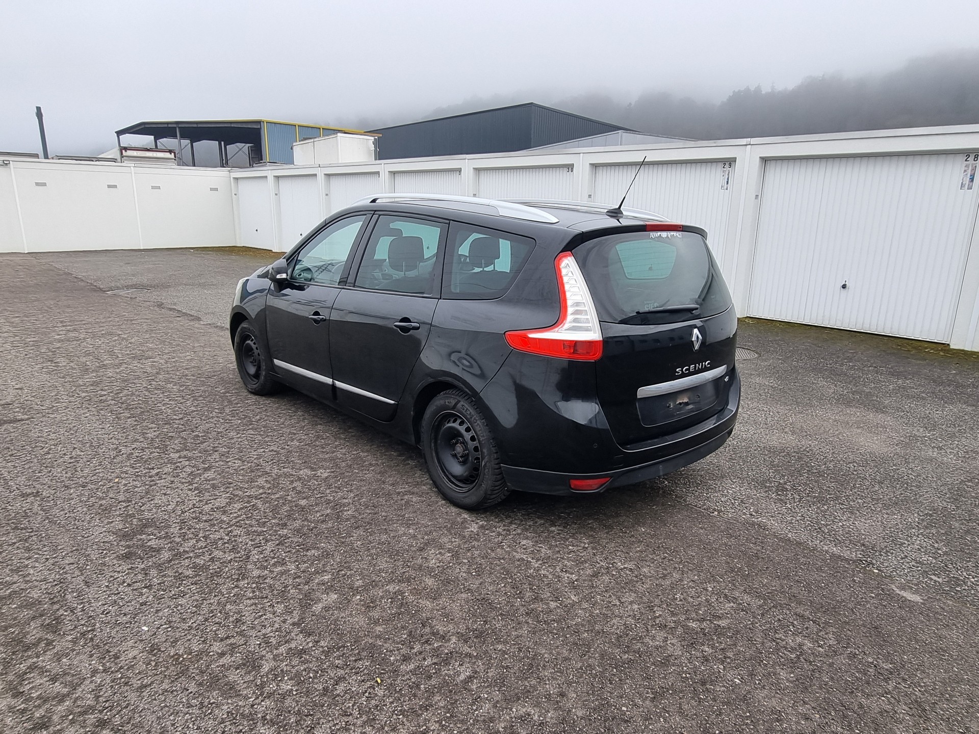 RENAULT Grand Scénic 1.6 dCi Swiss Edition-image-5