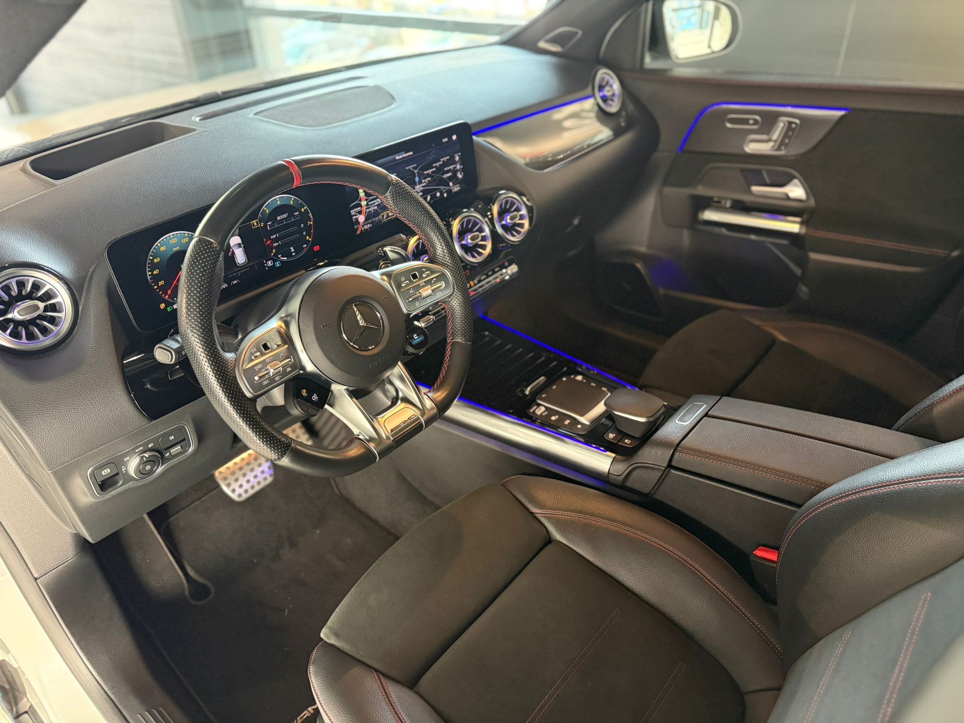MERCEDES-BENZ GLA 35 AMG 4Matic 8G-Speedshift DCT-image-6