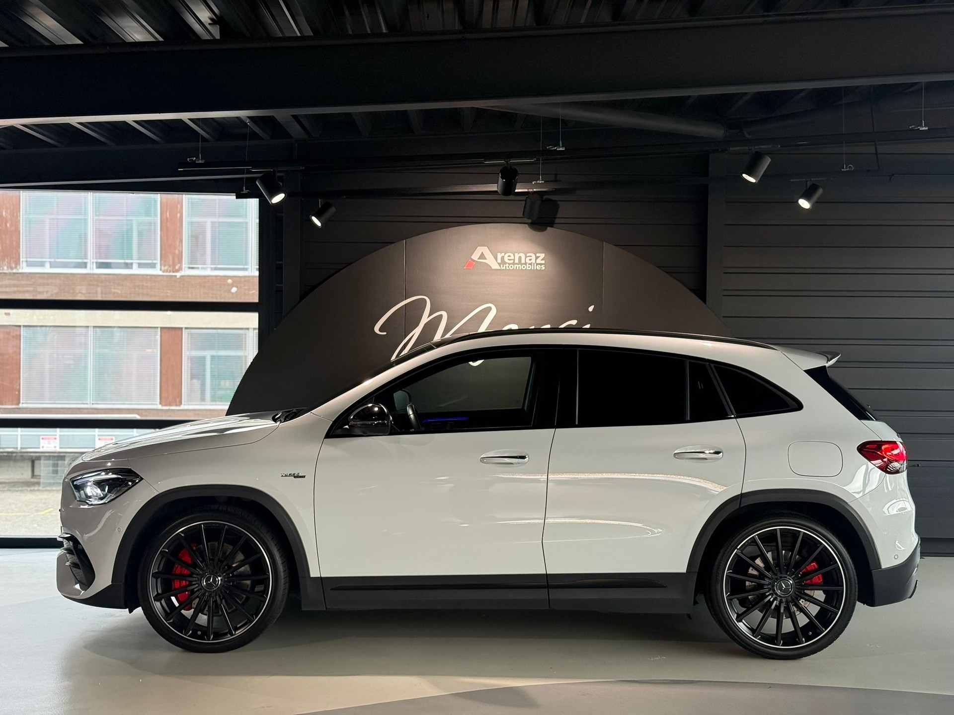 MERCEDES-BENZ GLA 35 AMG 4Matic 8G-Speedshift DCT-showroom-element-1