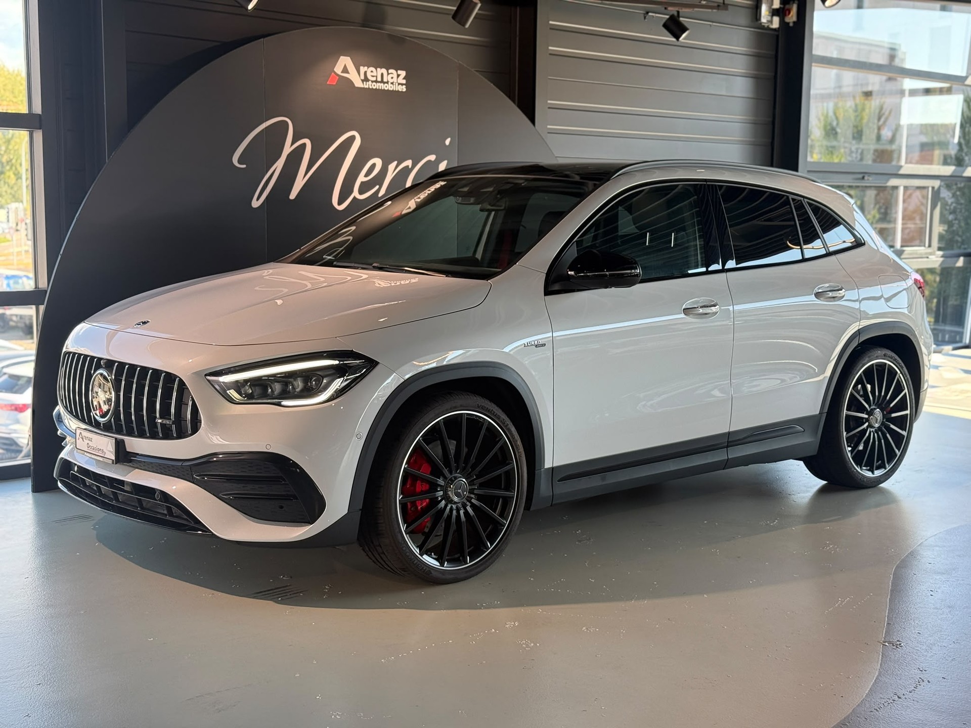 MERCEDES-BENZ GLA 35 AMG 4Matic 8G-Speedshift DCT-showroom-element-3