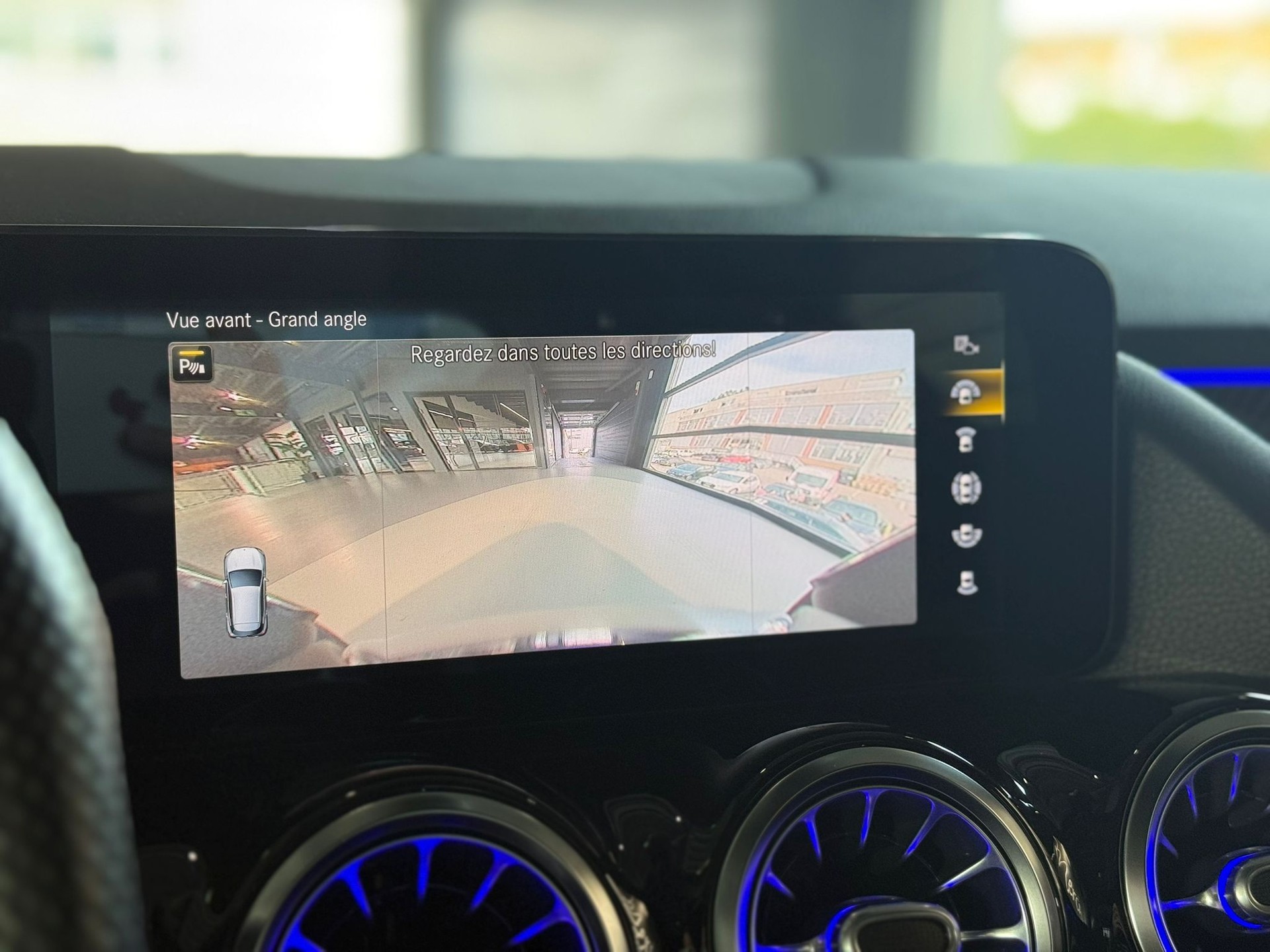 MERCEDES-BENZ GLA 35 AMG 4Matic 8G-Speedshift DCT-image-12