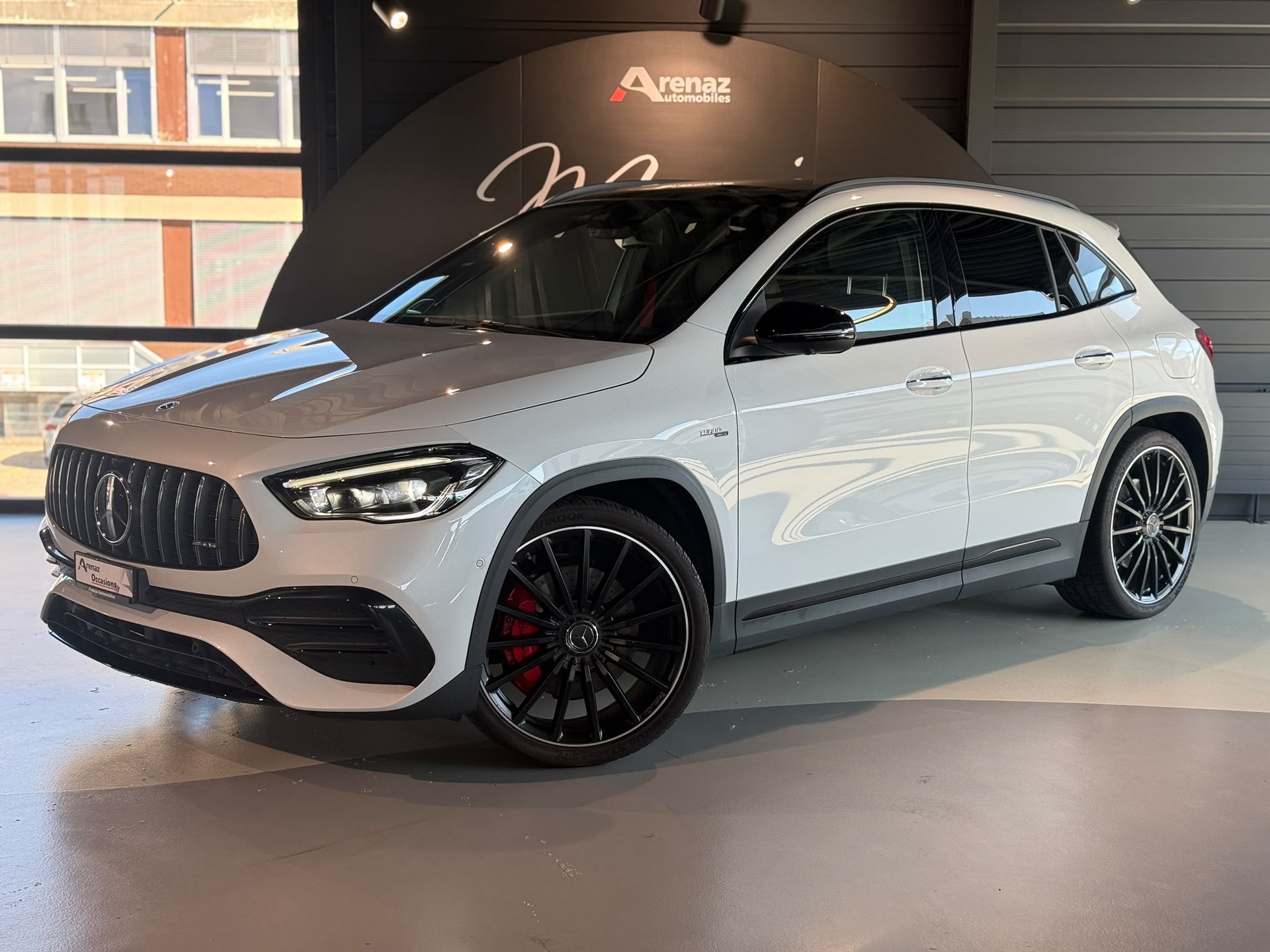MERCEDES-BENZ GLA 35 AMG 4Matic 8G-Speedshift DCT-showroom-element-1