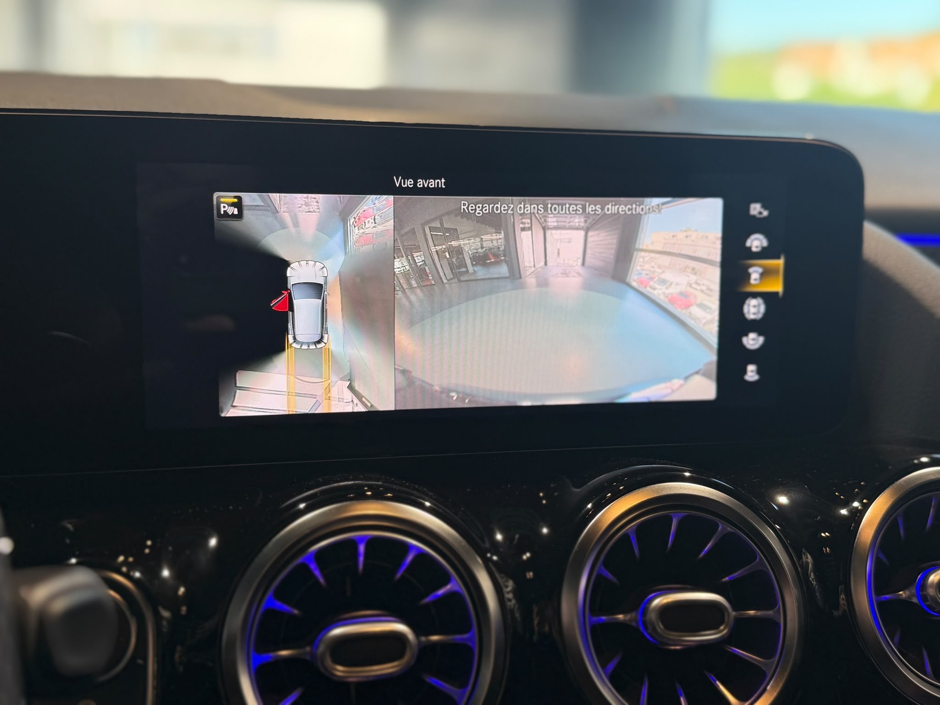 MERCEDES-BENZ GLA 35 AMG 4Matic 8G-Speedshift DCT-image-20