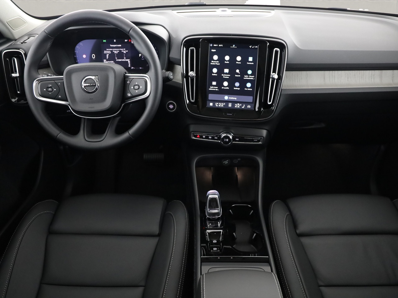 VOLVO XC40 2.0 B3 MH Plus Dark-image-5