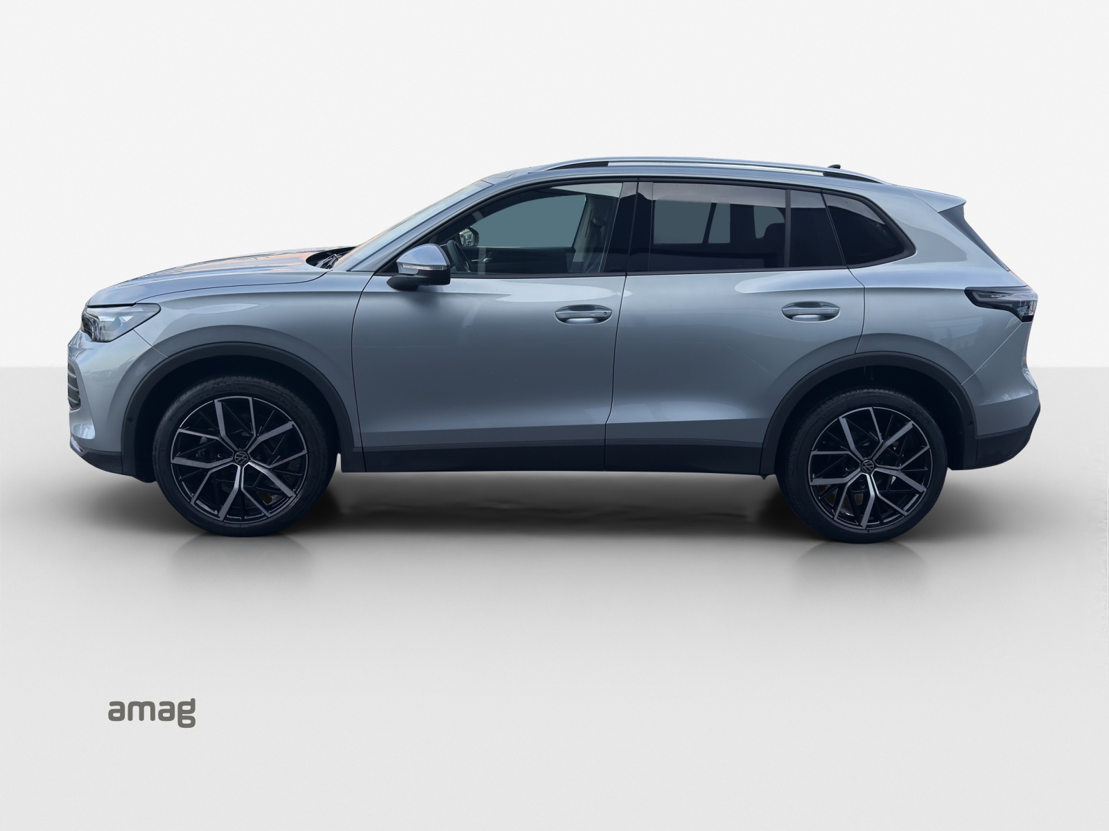 VW Tiguan 2.0 TSI DSG Life 4Motion-image-1