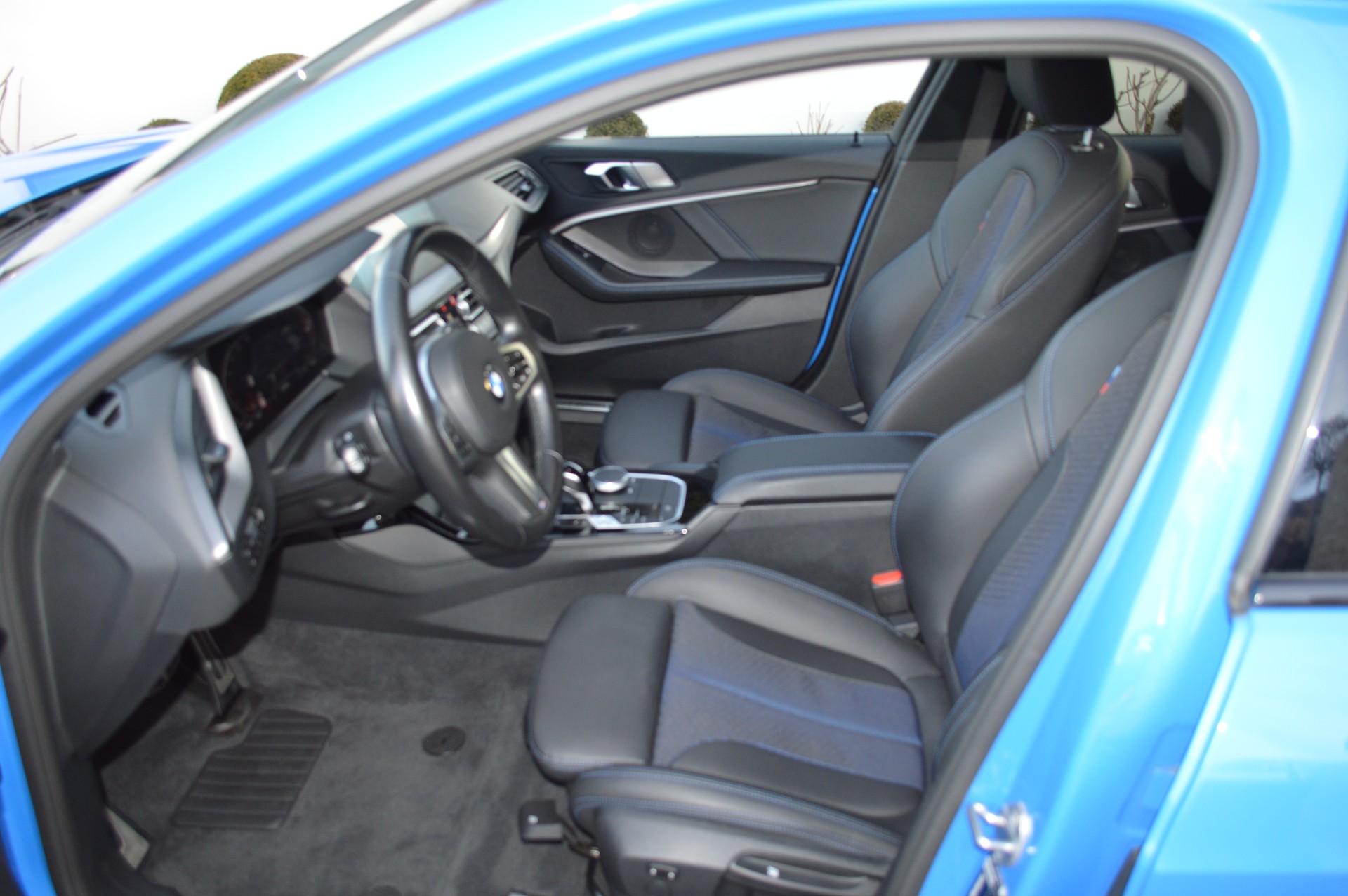 BMW 118i M Sport Steptronic-image-5