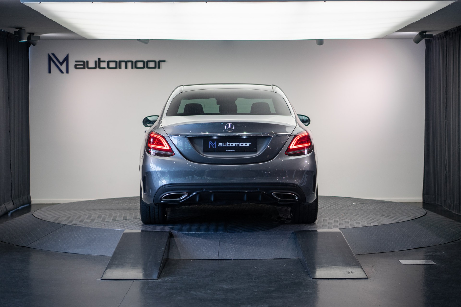 MERCEDES-BENZ C 200 Swiss Star AMG Line 4Matic 9G-Tronic-image-5