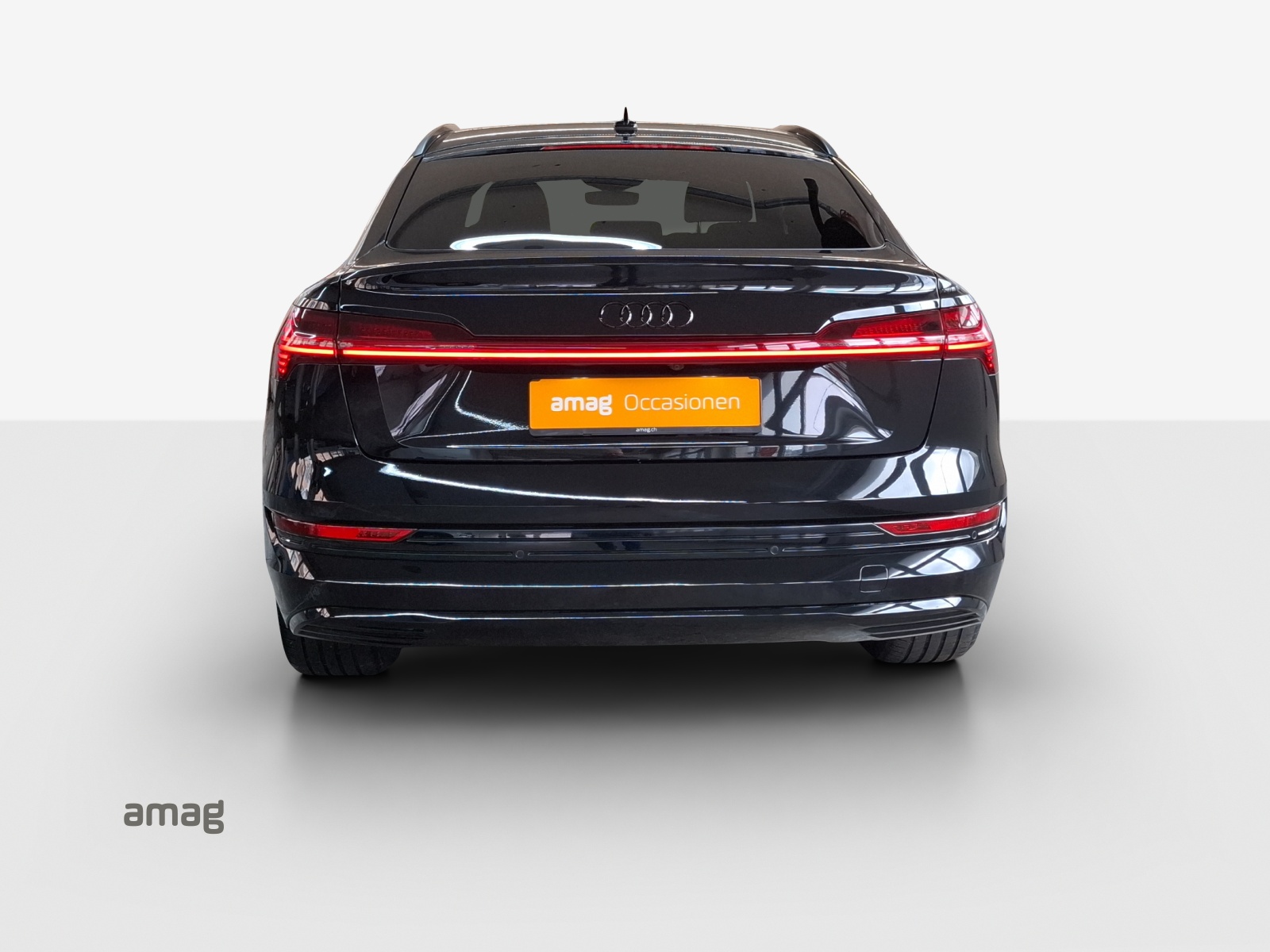 AUDI e-tron 55 Sportback Advanced quattro-image-4