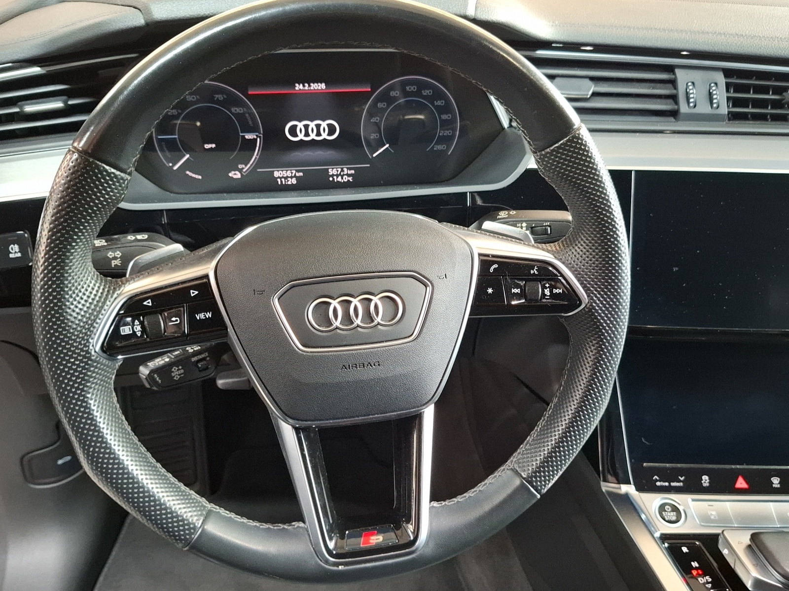 AUDI e-tron 55 Sportback Advanced quattro-image-10